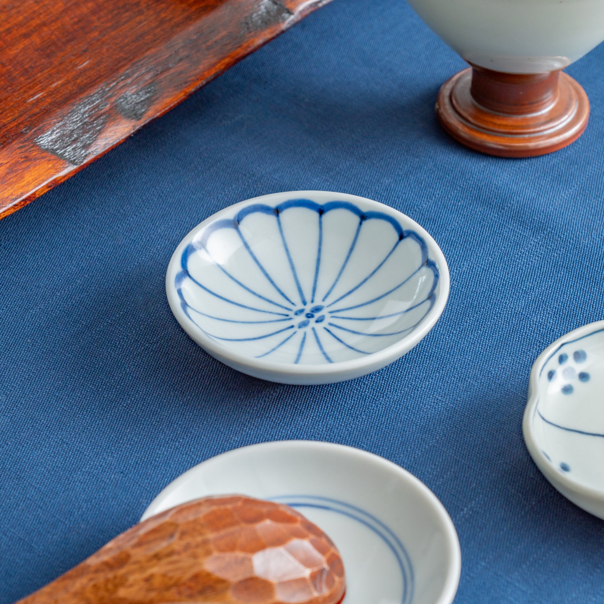Indigo Brush Chrysanthemum Sauce Plate