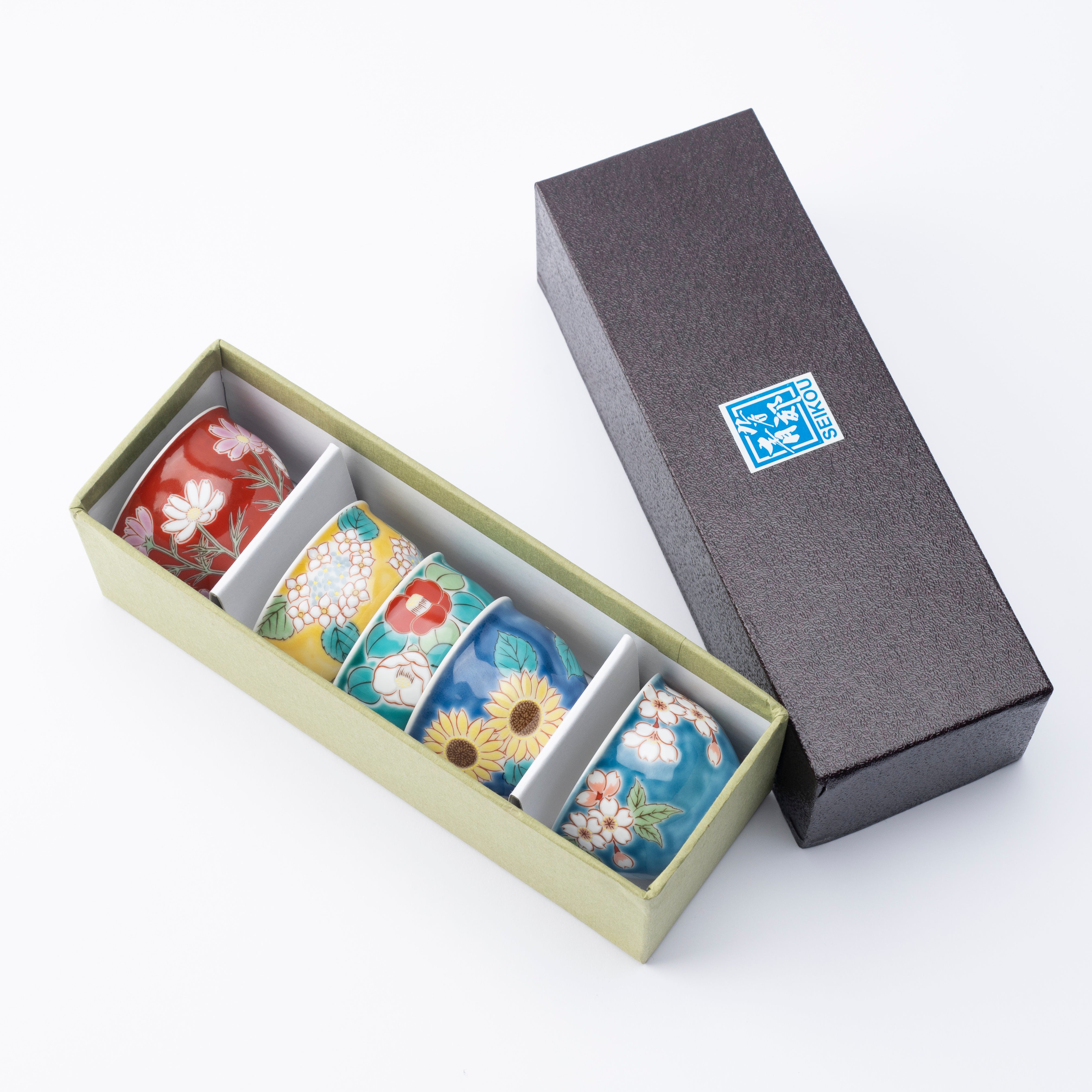 Juego de tazas de sake Ochoko con flores de temporada