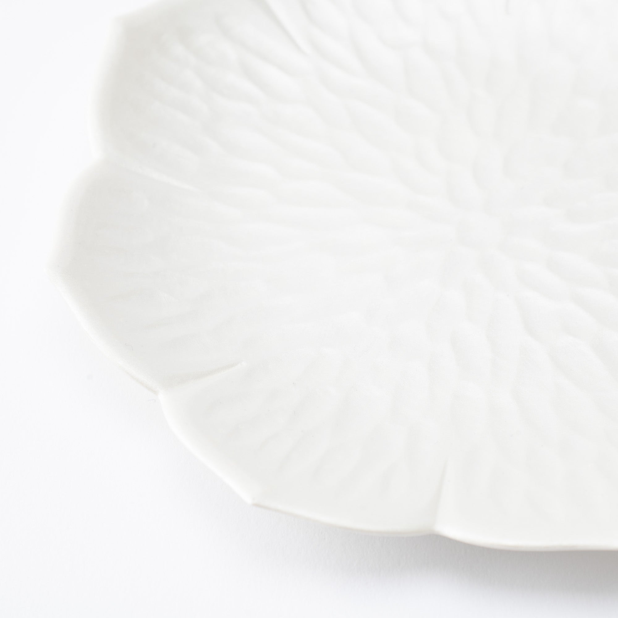 Plato lateral de flores Ginsai Kikyo