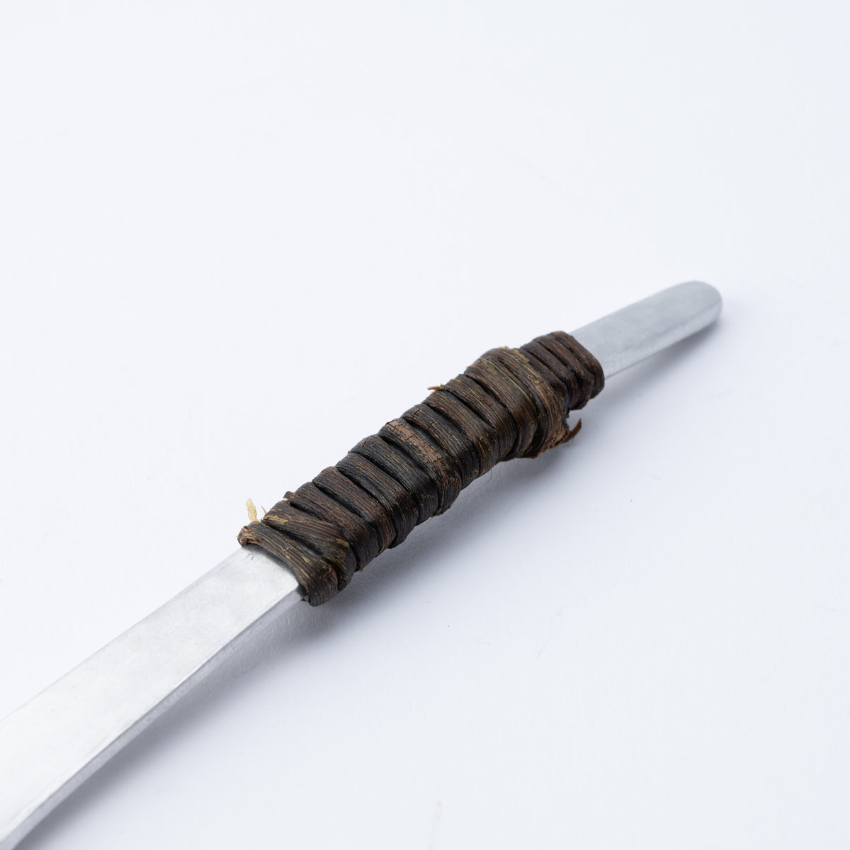 Cuchara para servir de aluminio martillado