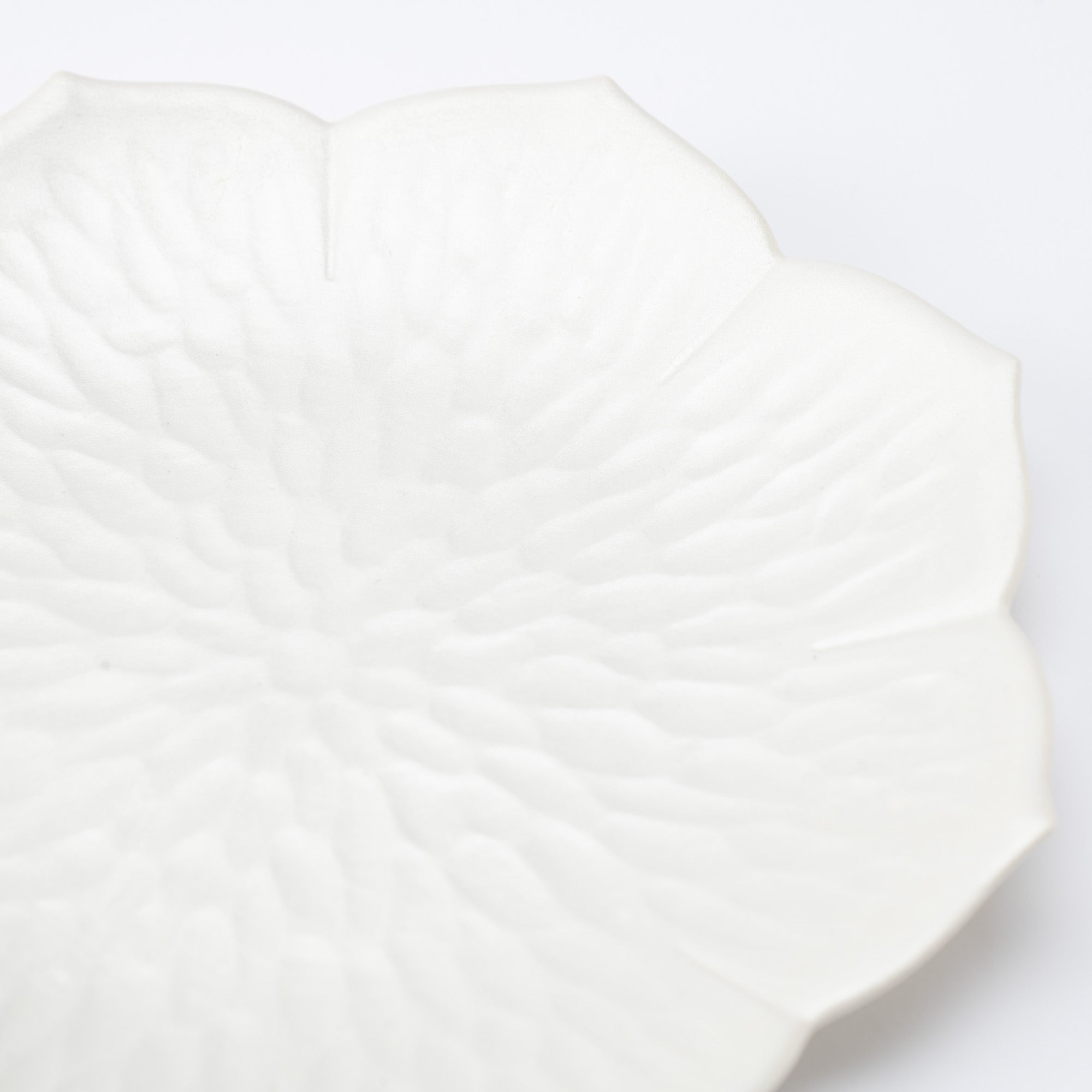 Plato lateral de flores Ginsai Kikyo