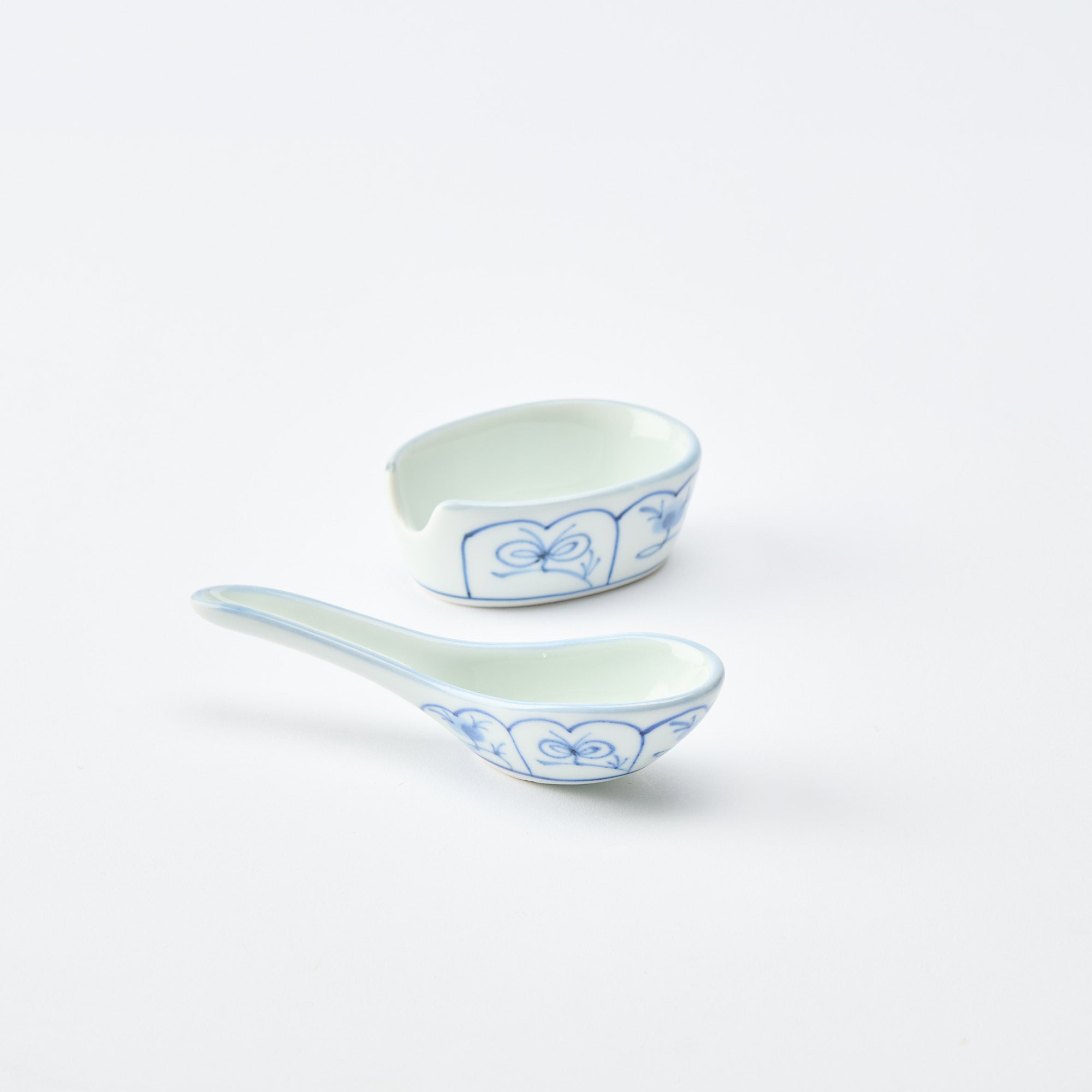 Traditional Patterned Ramen Spoon with Spoon Rest