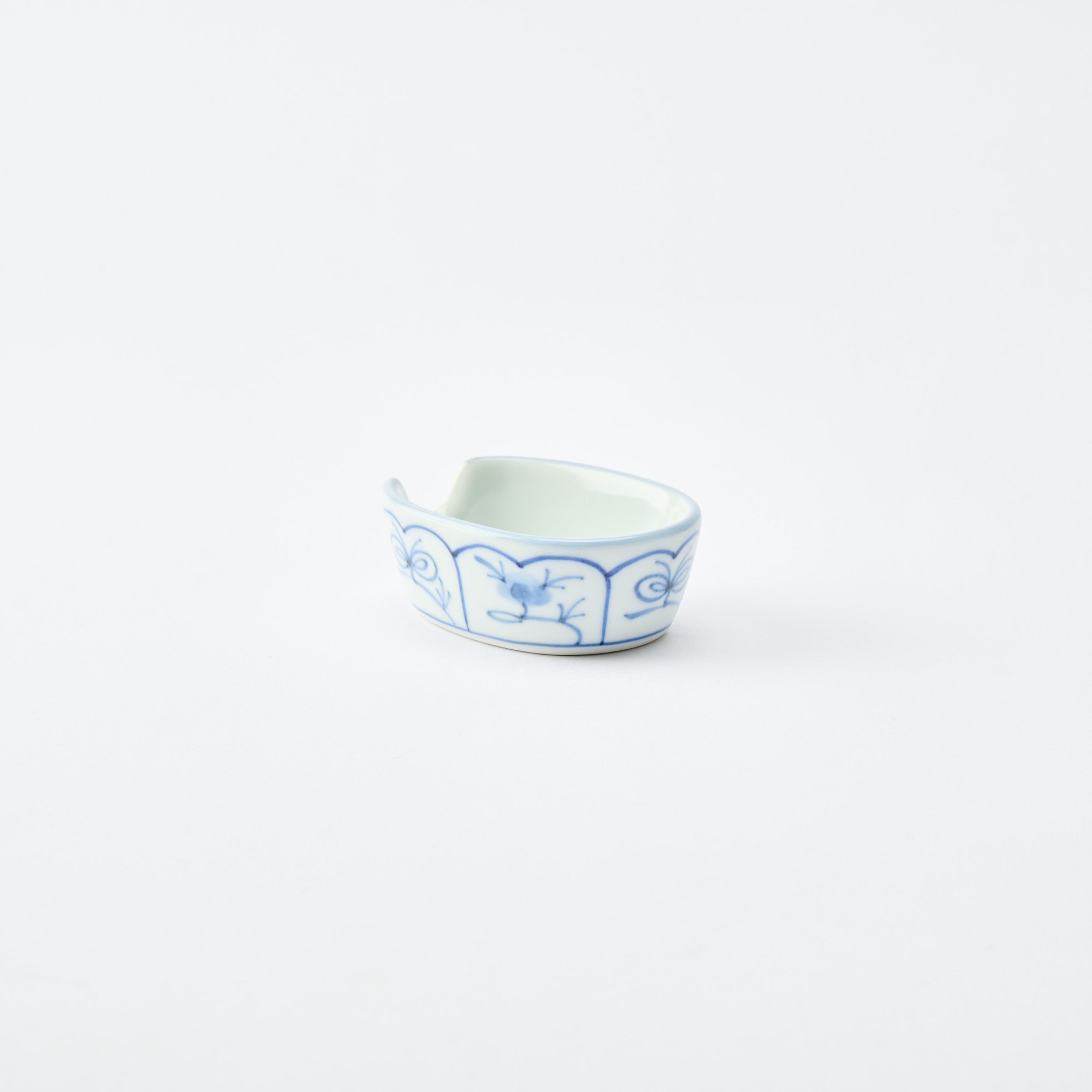Traditional Patterned Ramen Spoon with Spoon Rest