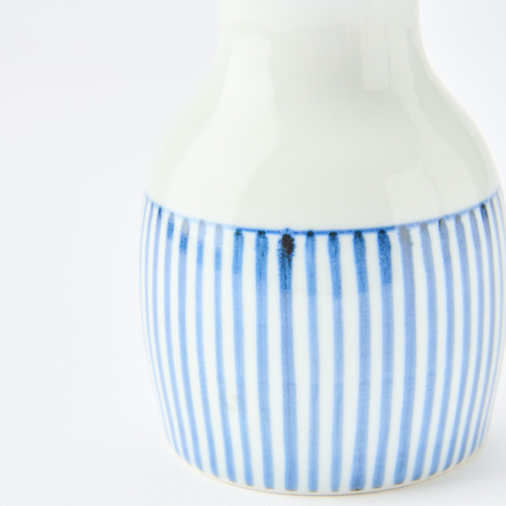 Traditional Patterned Sauce Bottle 7.8 fl oz