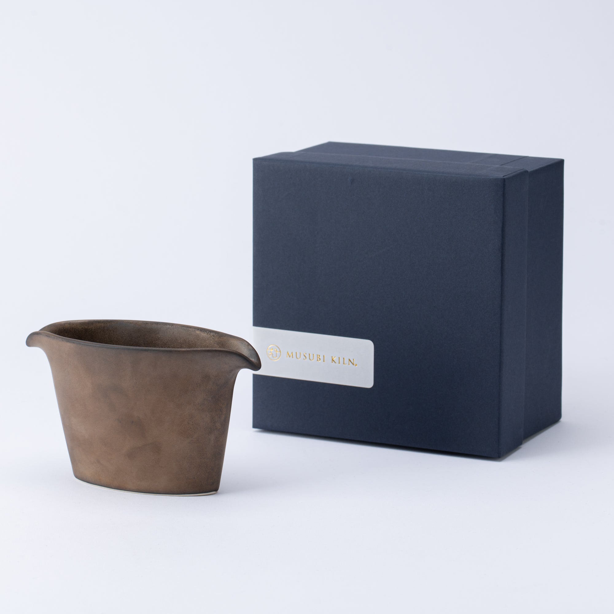 Soporte para salsa y utensilios con glaseado terroso