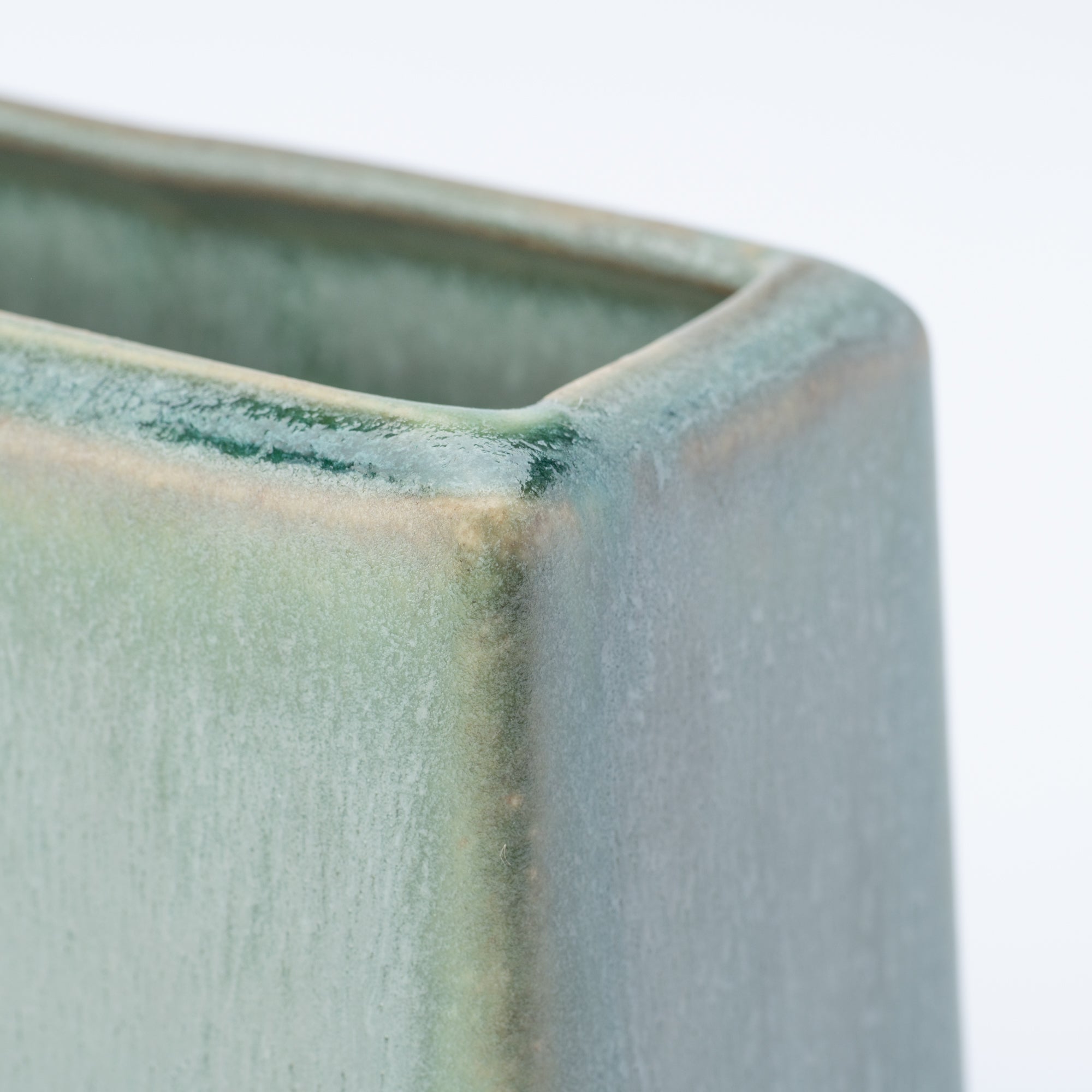 Porta utensilios rectangular con esmalte terroso