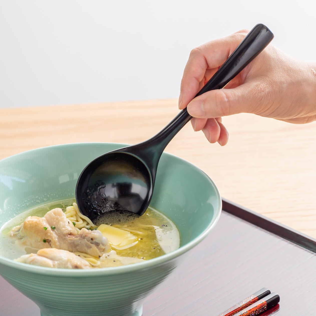 Round Grossy Lacquered Ramen Spoon