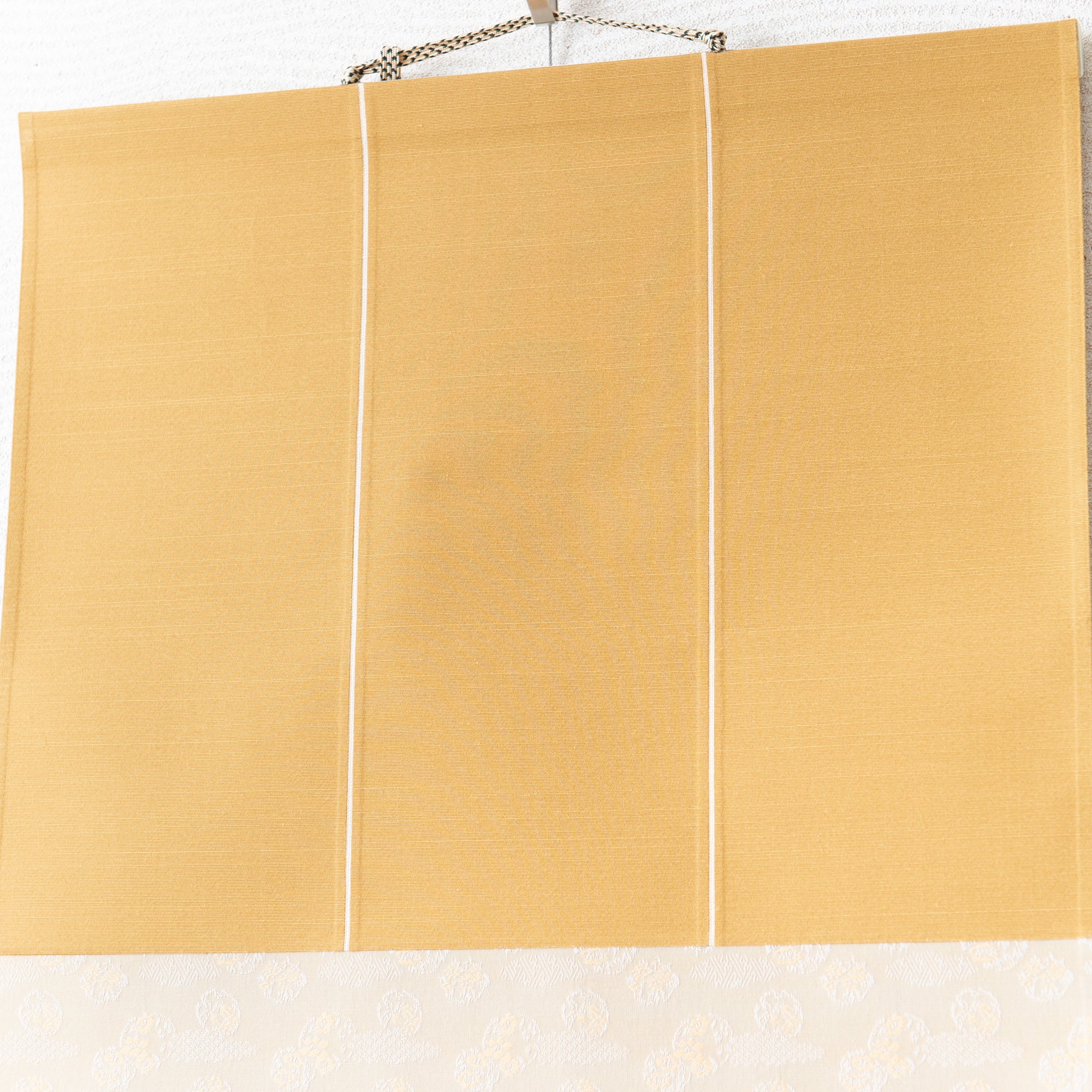 Red Plum Blossoms with Warbler Kakejiku Hanging Scroll