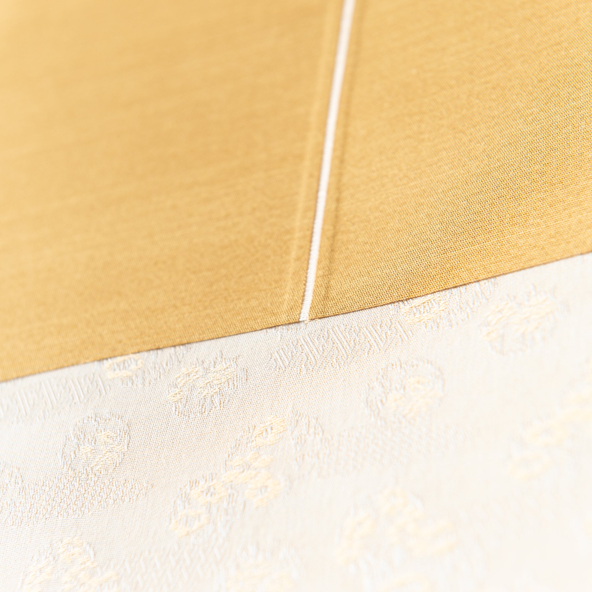 Red Plum Blossoms with Warbler Kakejiku Hanging Scroll