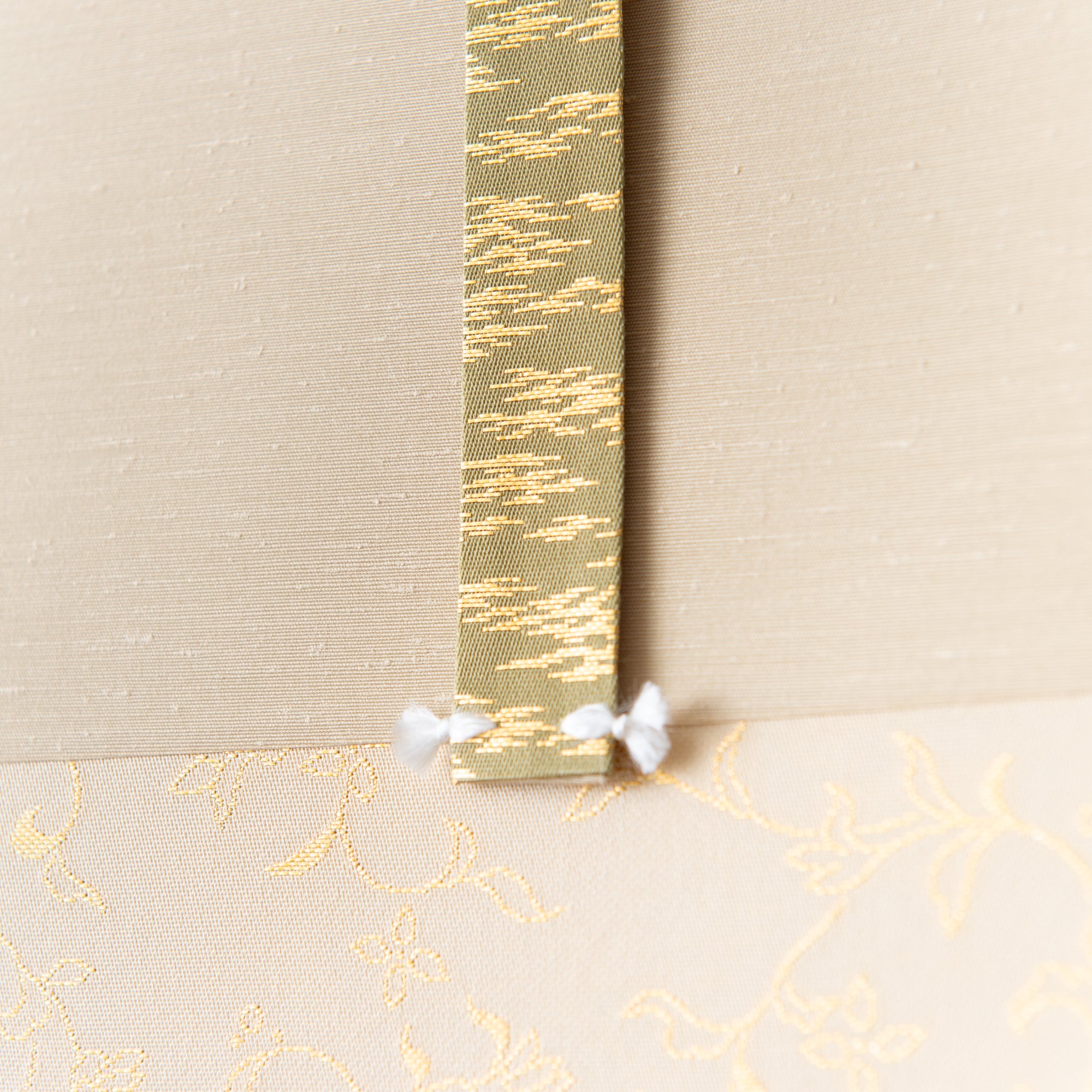 Cat and Butterfly Kakejiku Hanging Scroll