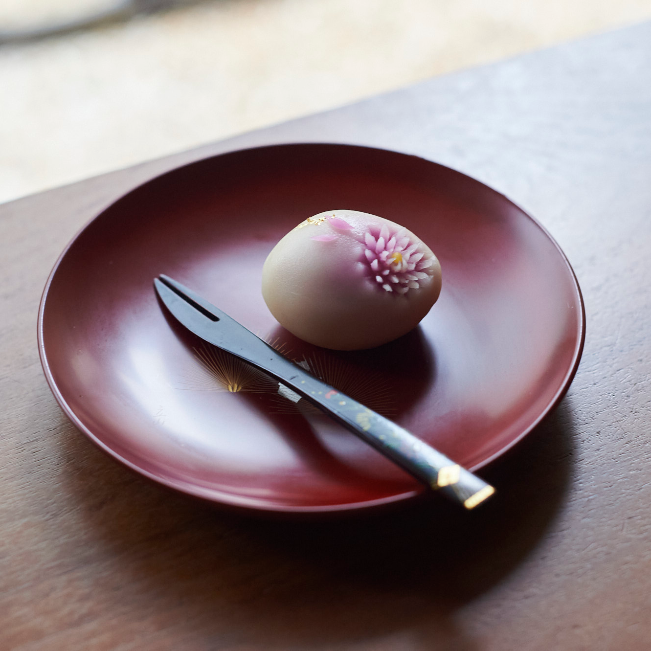 Ritsuzan Tomita Pine Echizen Lacquerware Red Side Plate Set