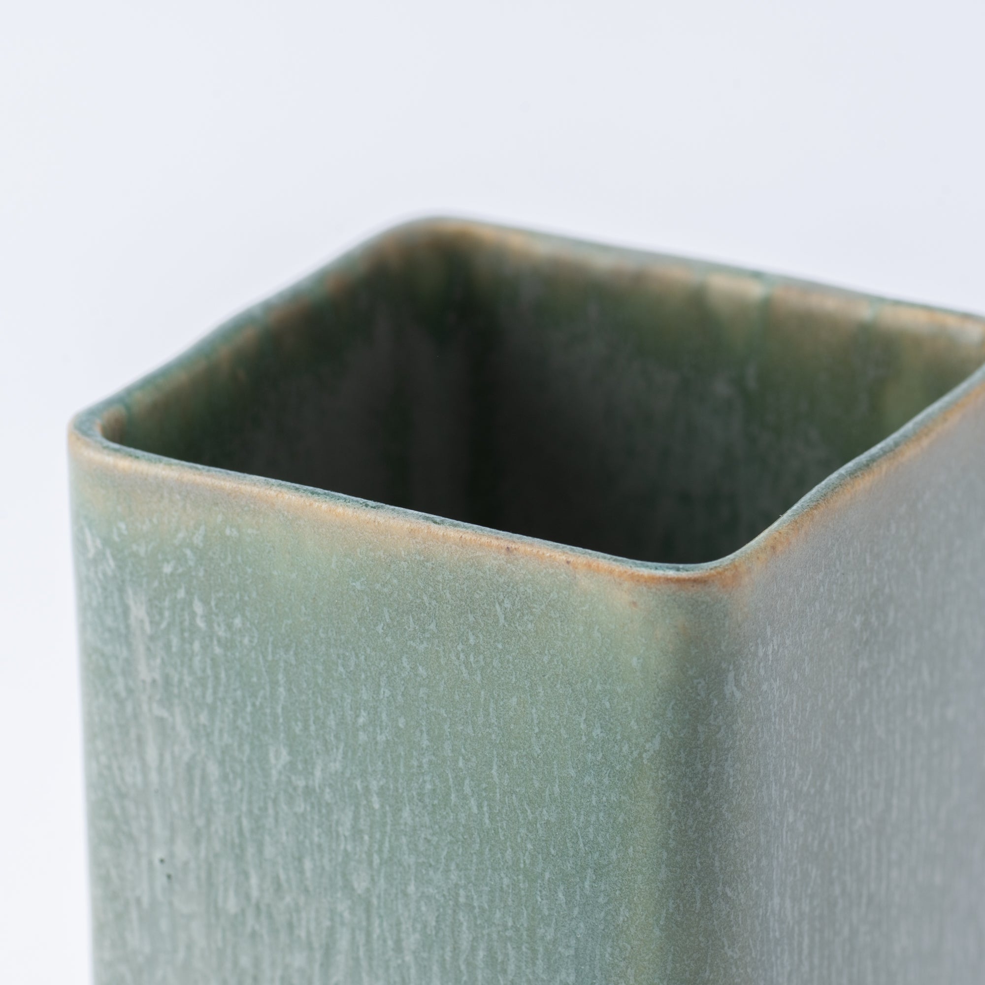 Soporte para cubiertos cuadrado con esmalte terroso