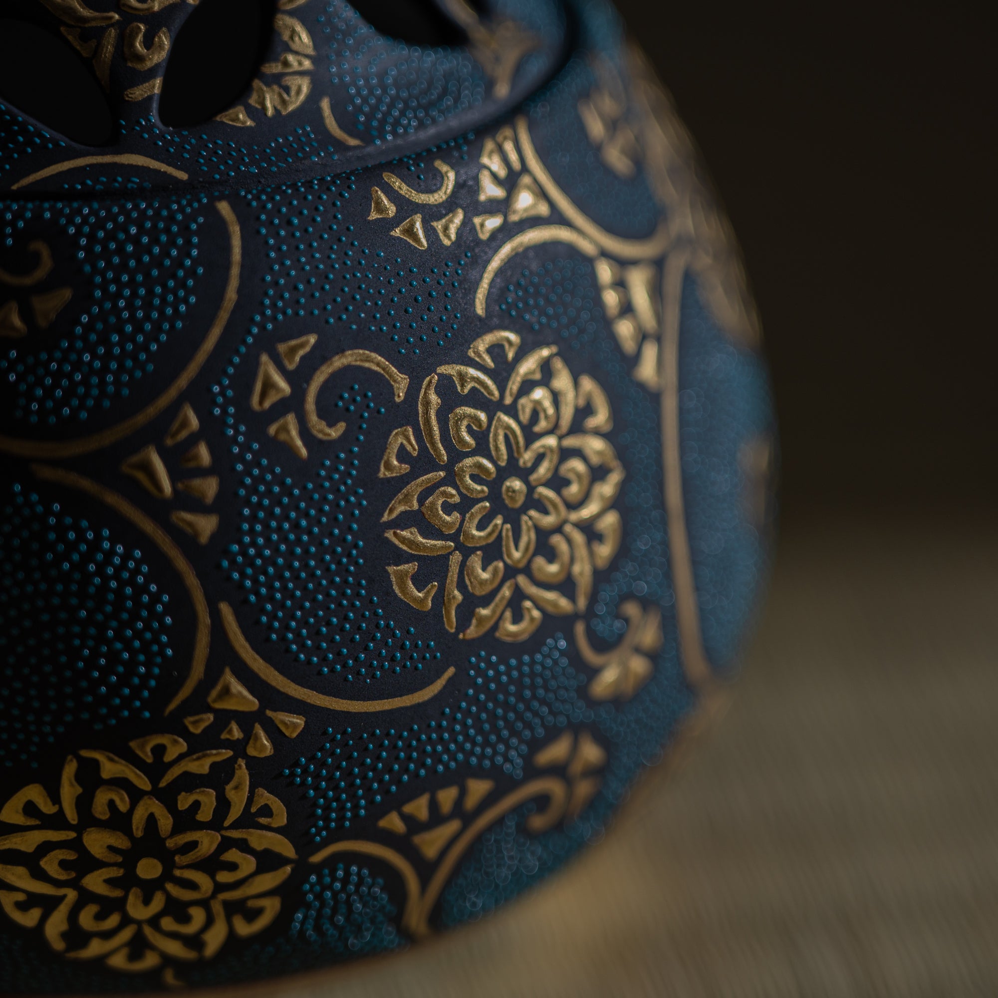 Morikin Floral Arabesque Aochibu Incense Burner