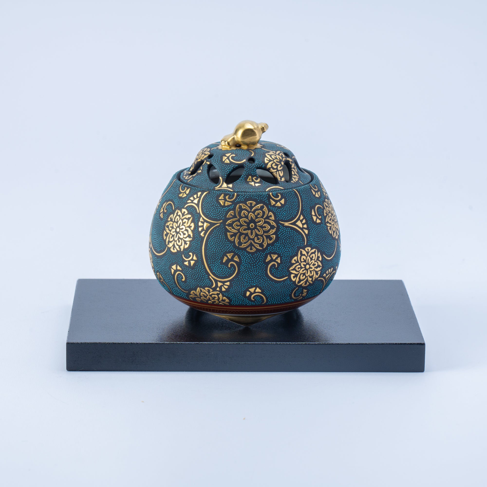 Morikin Floral Arabesque Aochibu Incense Burner