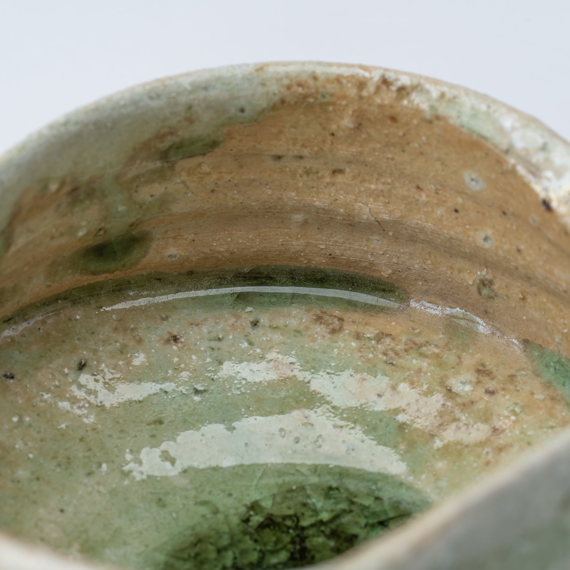 Iga Matcha-Schale mit variablem Glanz