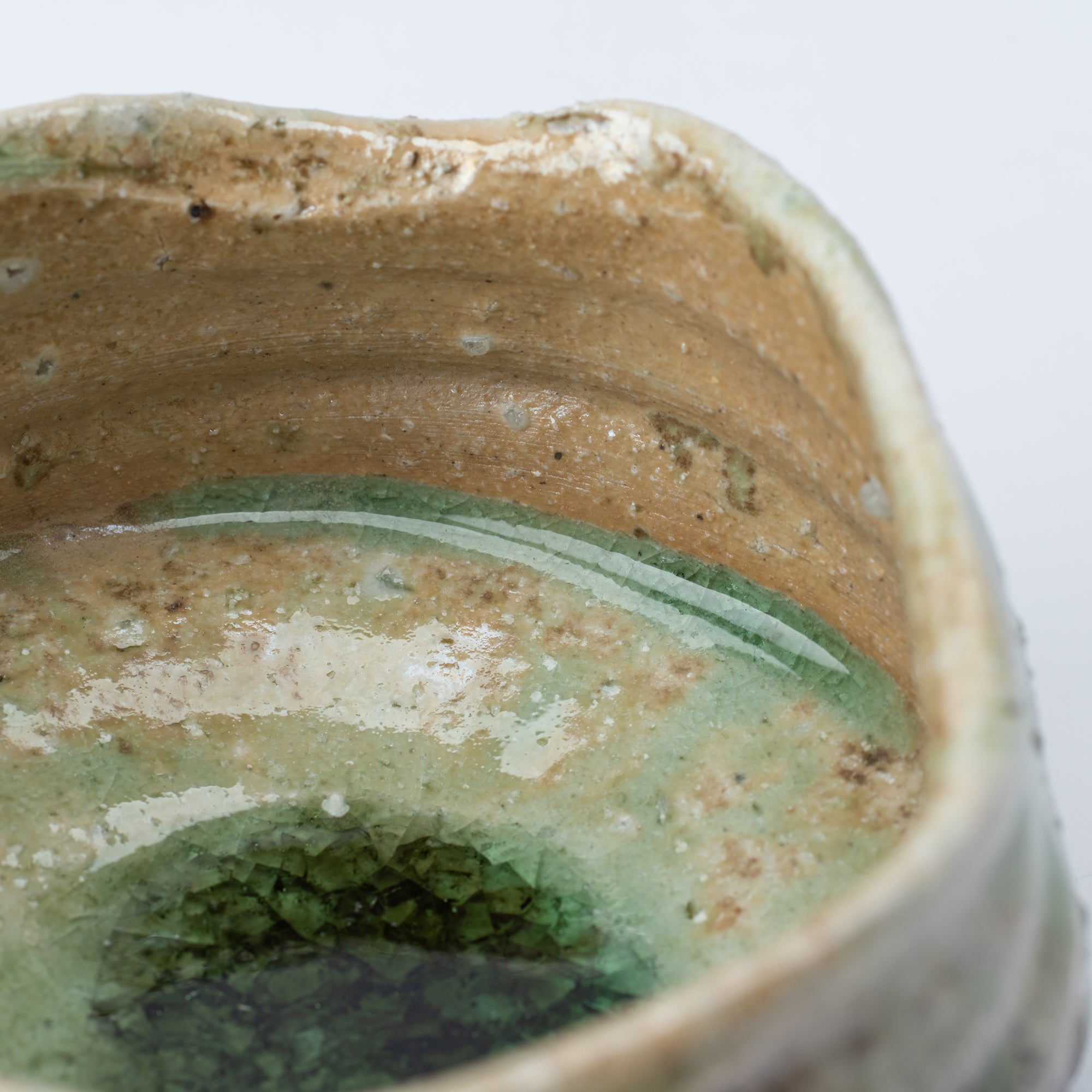 Iga Matcha-Schale mit variablem Glanz