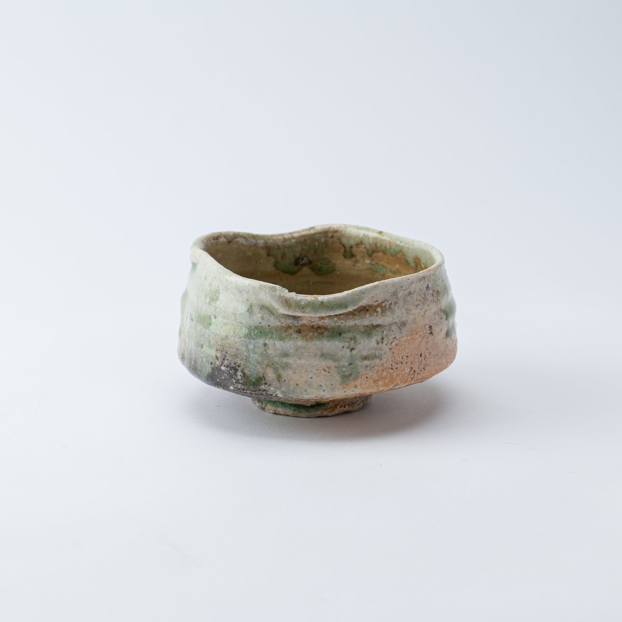 Iga Matcha-Schale mit variablem Glanz