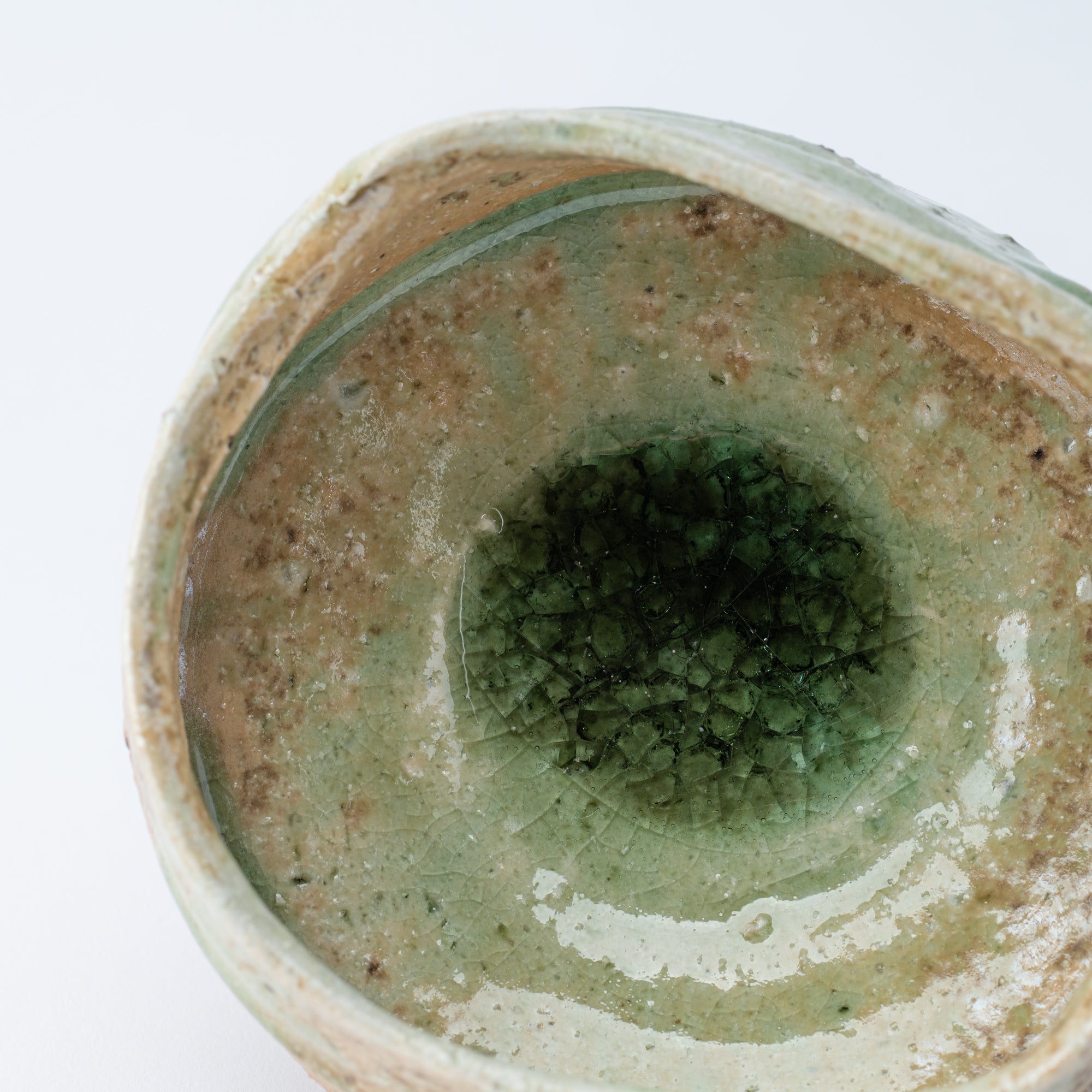 Iga Matcha-Schale mit variablem Glanz