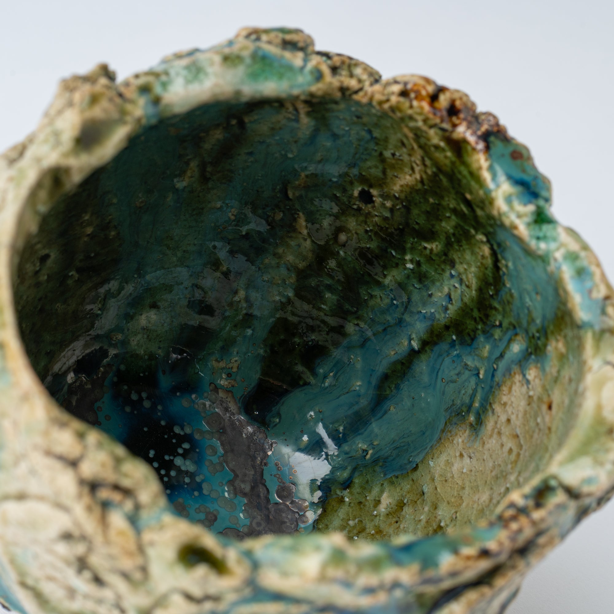 Oribe Earthen Wave Matcha Bowl