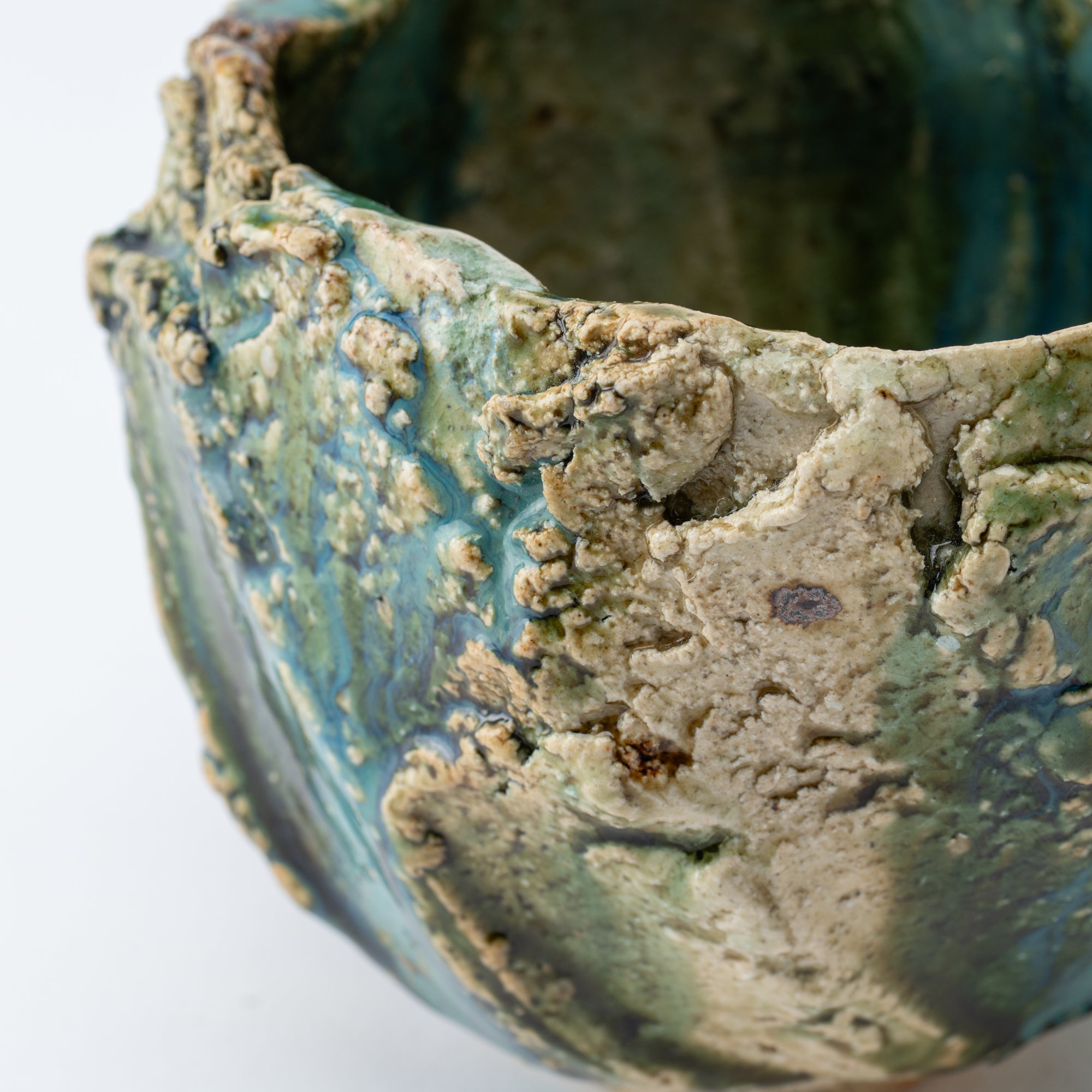 Oribe Earthen Wave Matcha Bowl