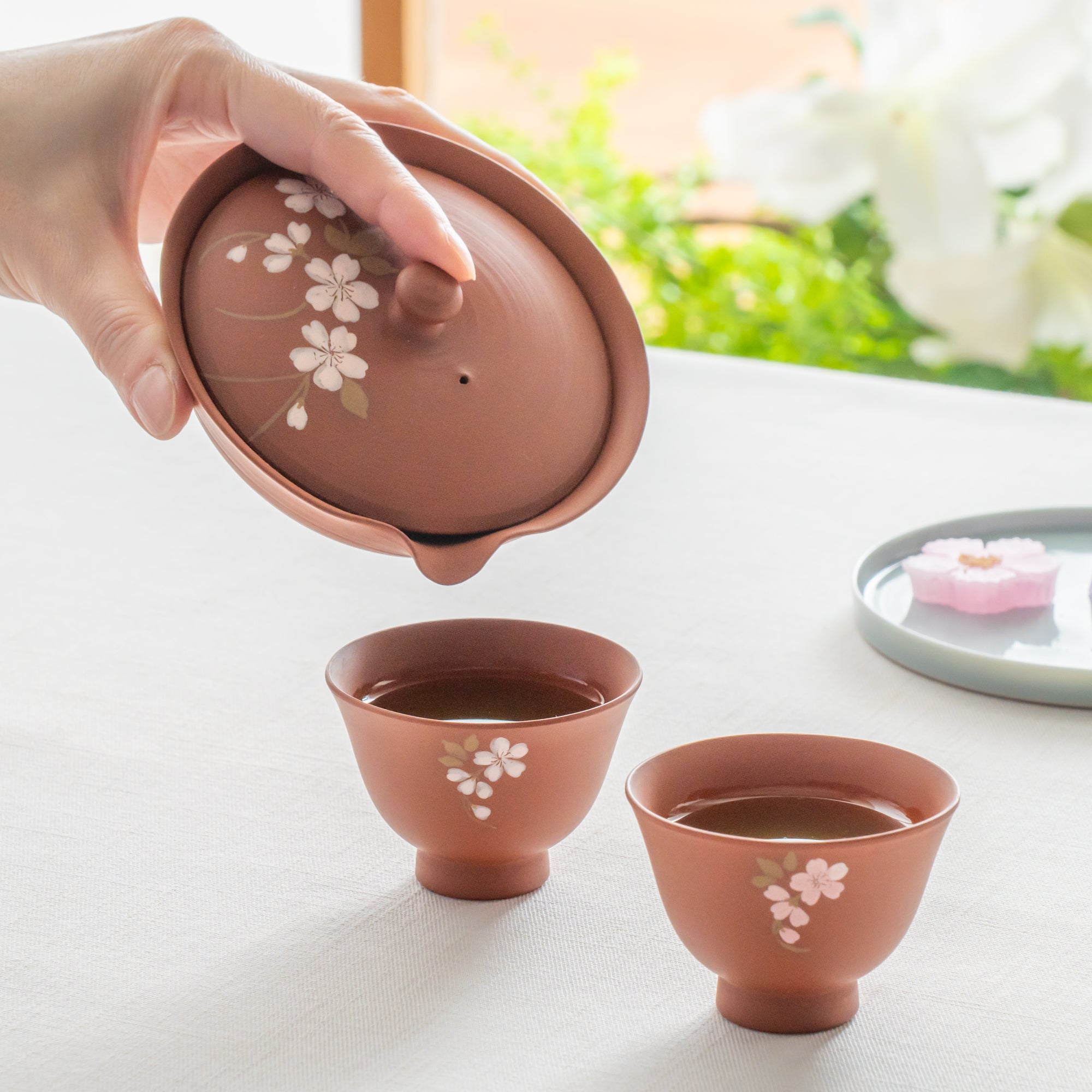 Sakura Shiboridashi Japanese Tea Set