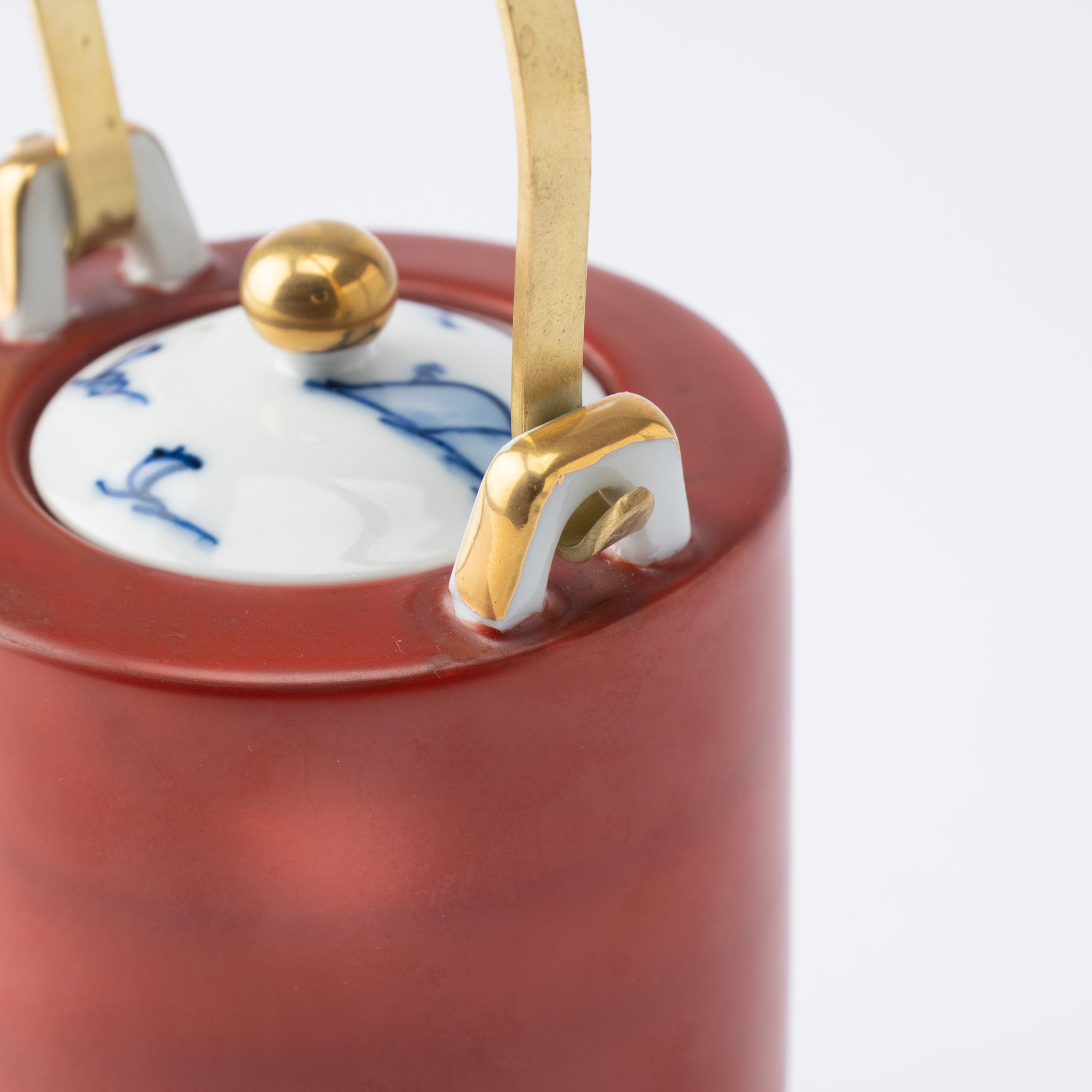 Bengara Red Tall Sake Pot