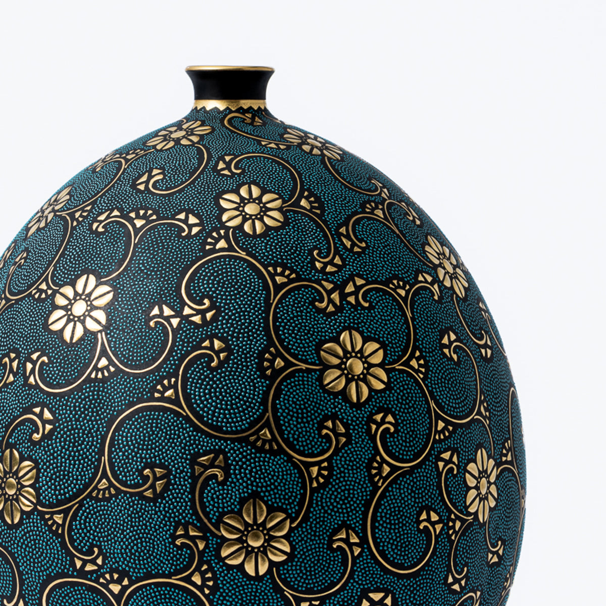 Morikin Floral Arabesque Aochibu Ovale Vase