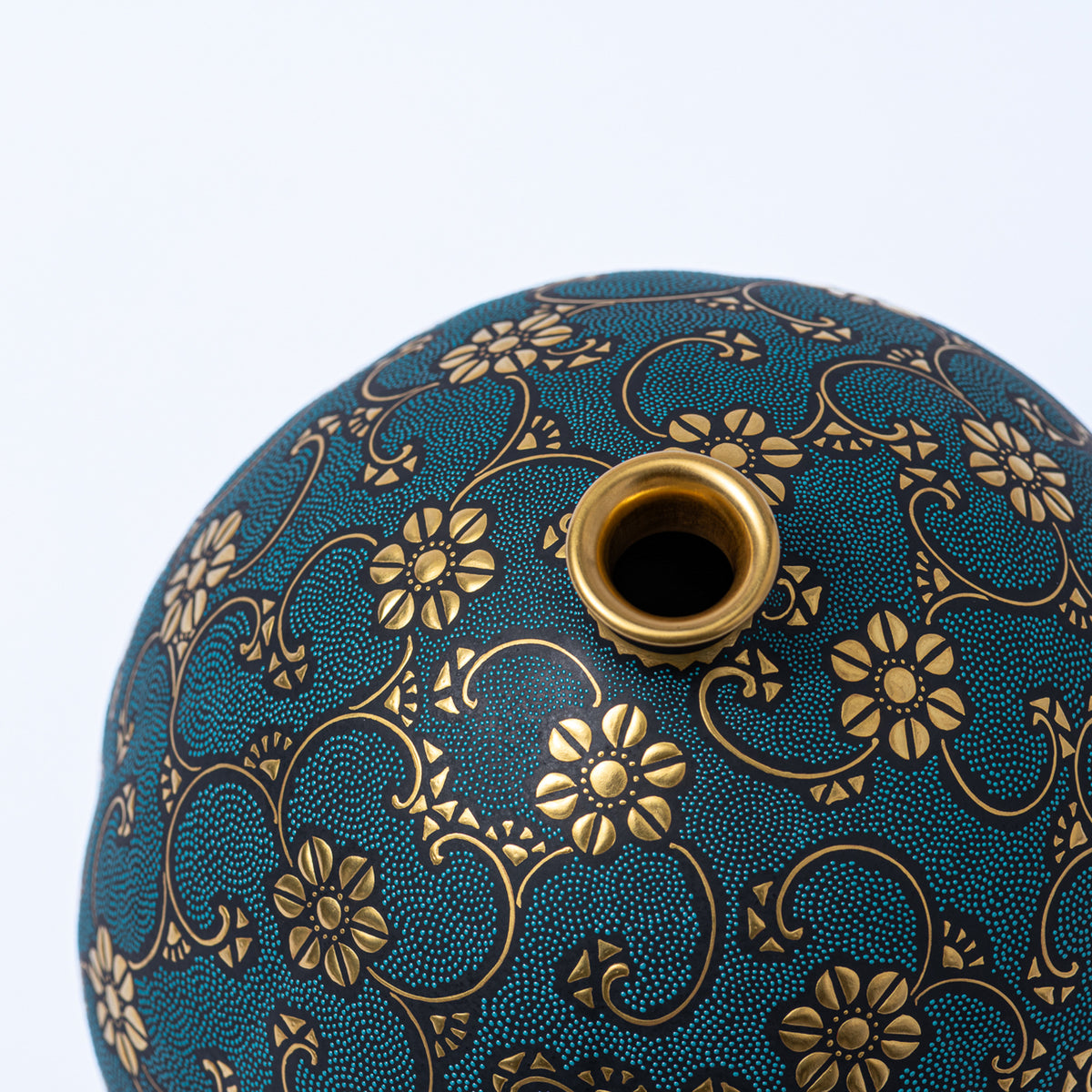 Morikin Floral Arabesque Aochibu Ovale Vase