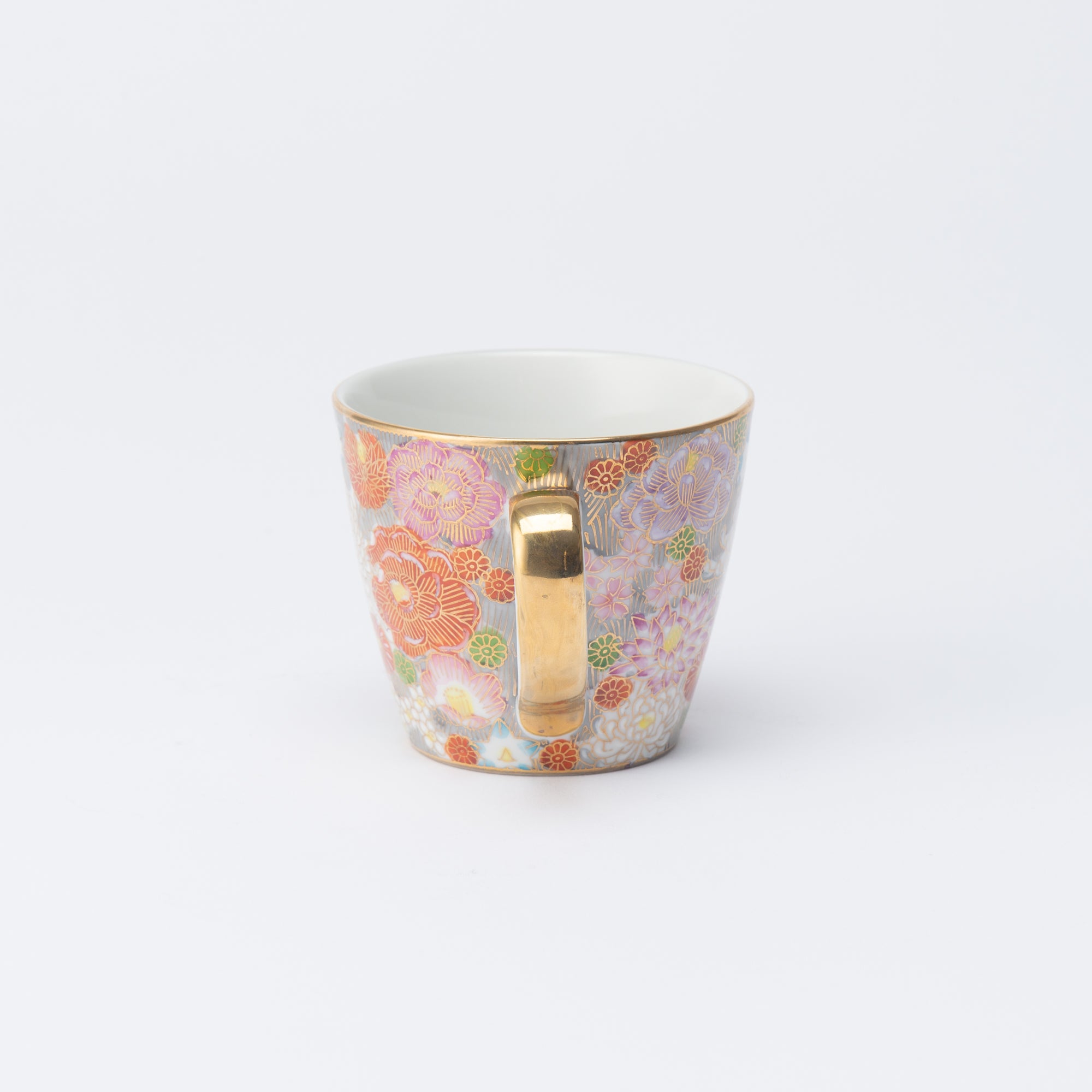 Taza floral con borde dorado de Hanazume