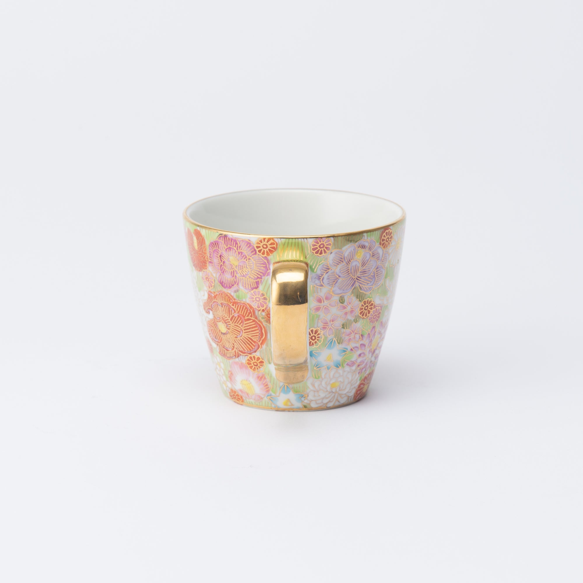 Taza floral con borde dorado de Hanazume