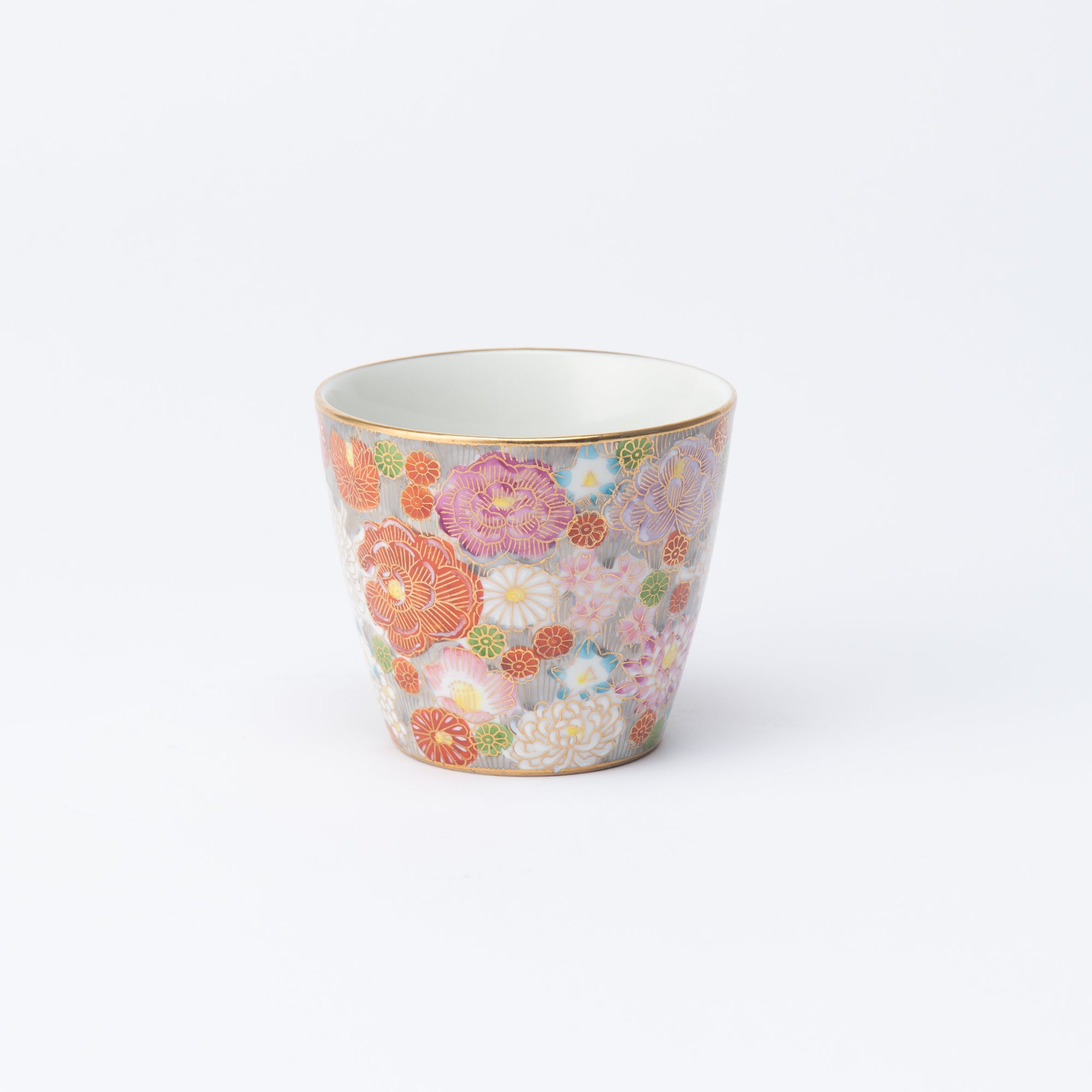 Taza floral con borde dorado de Hanazume