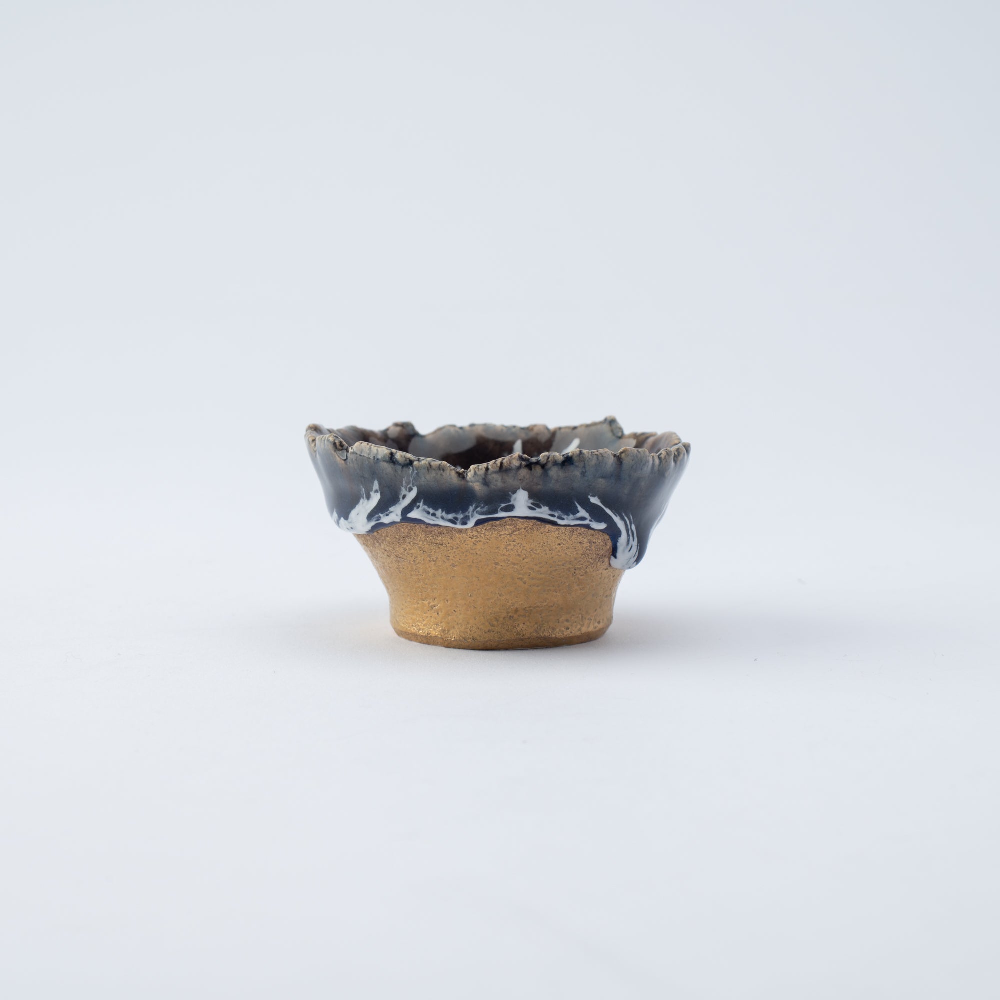 Sazameku Indigo Blue Guinomi Sake Cup