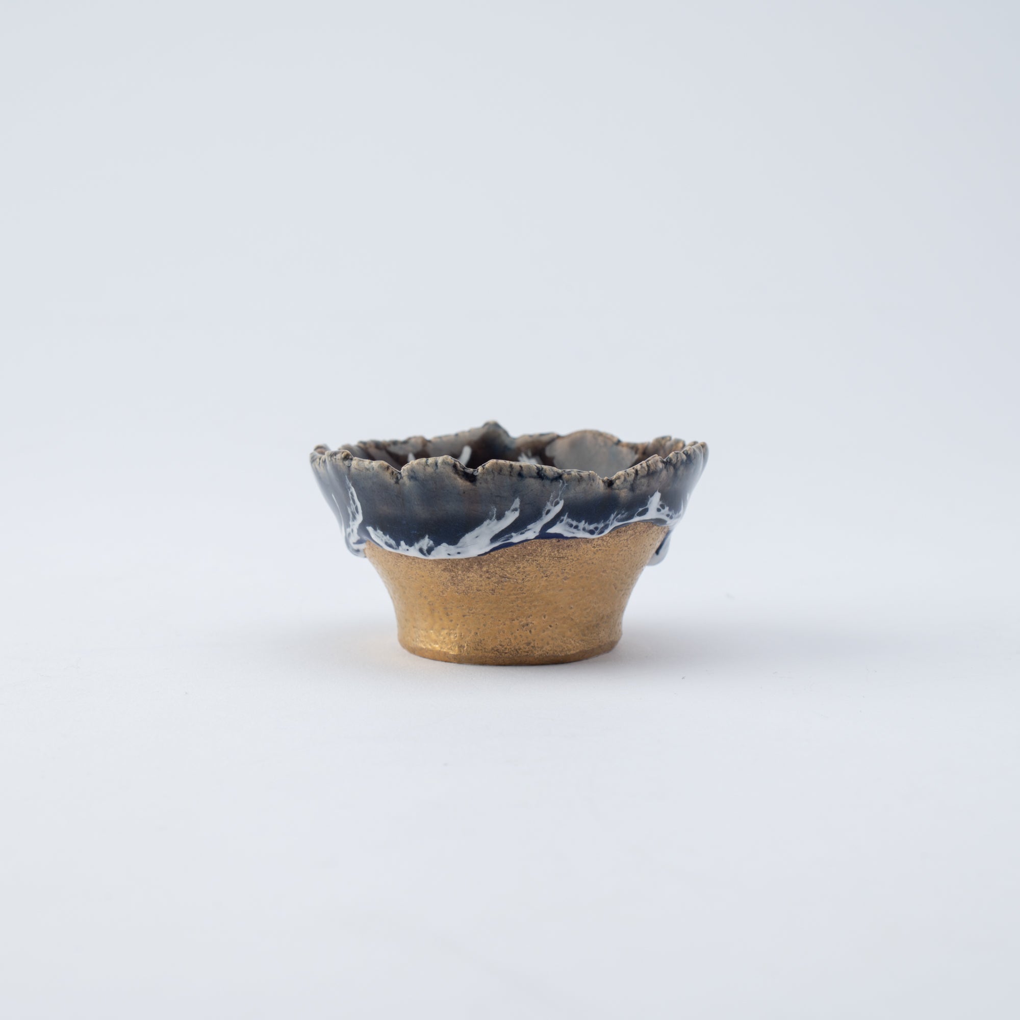 Sazameku Indigo Blue Guinomi Sake Cup