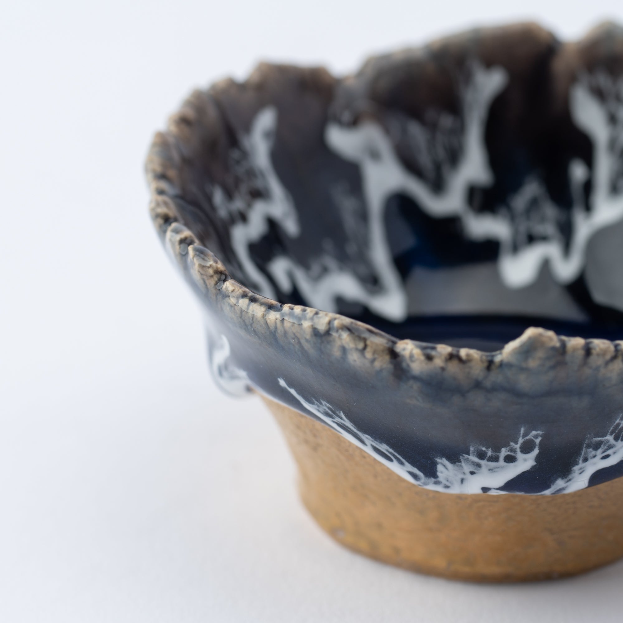 Sazameku Indigo Blue Guinomi Sake Cup