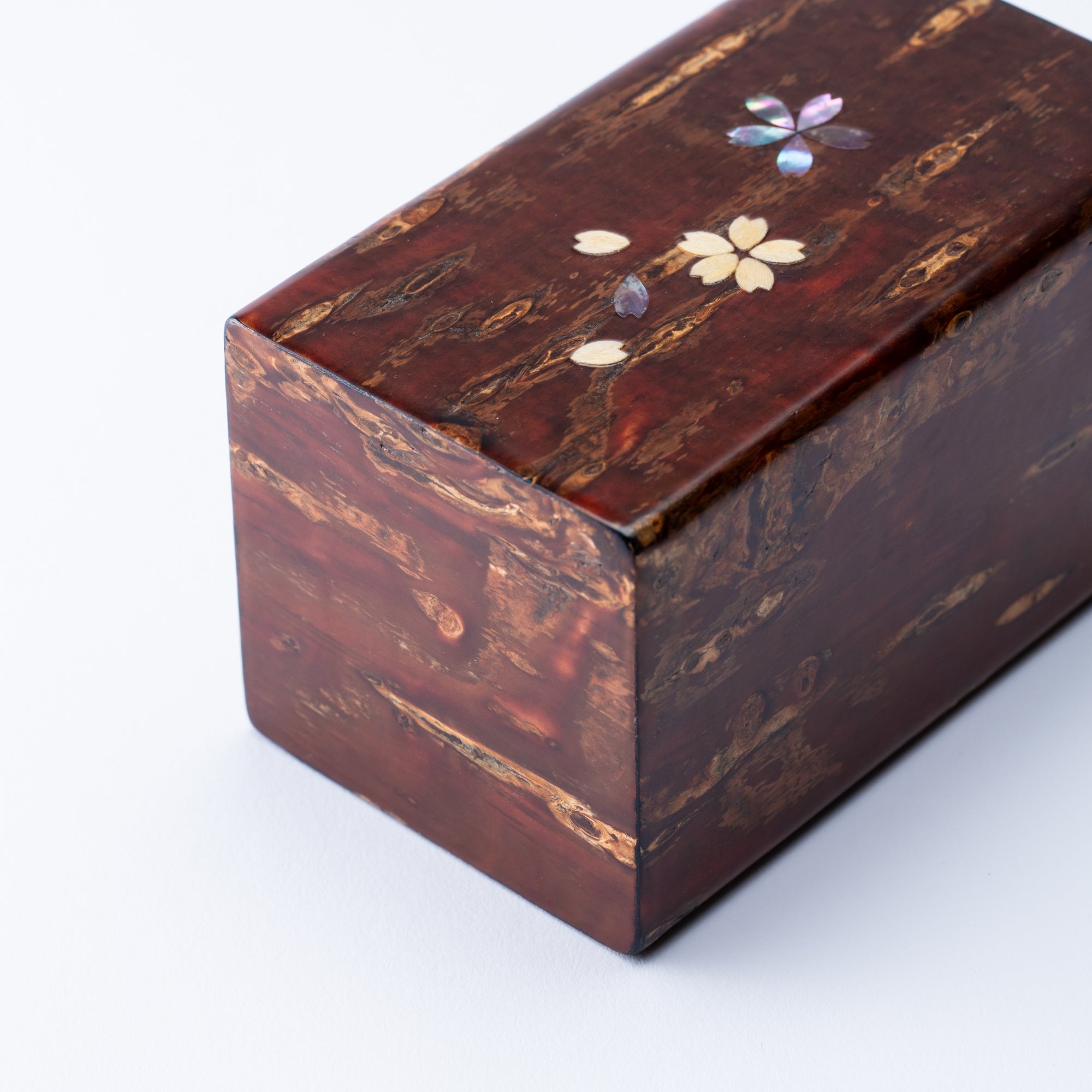 Soporte para cubiertos con incrustaciones de concha de Sakura