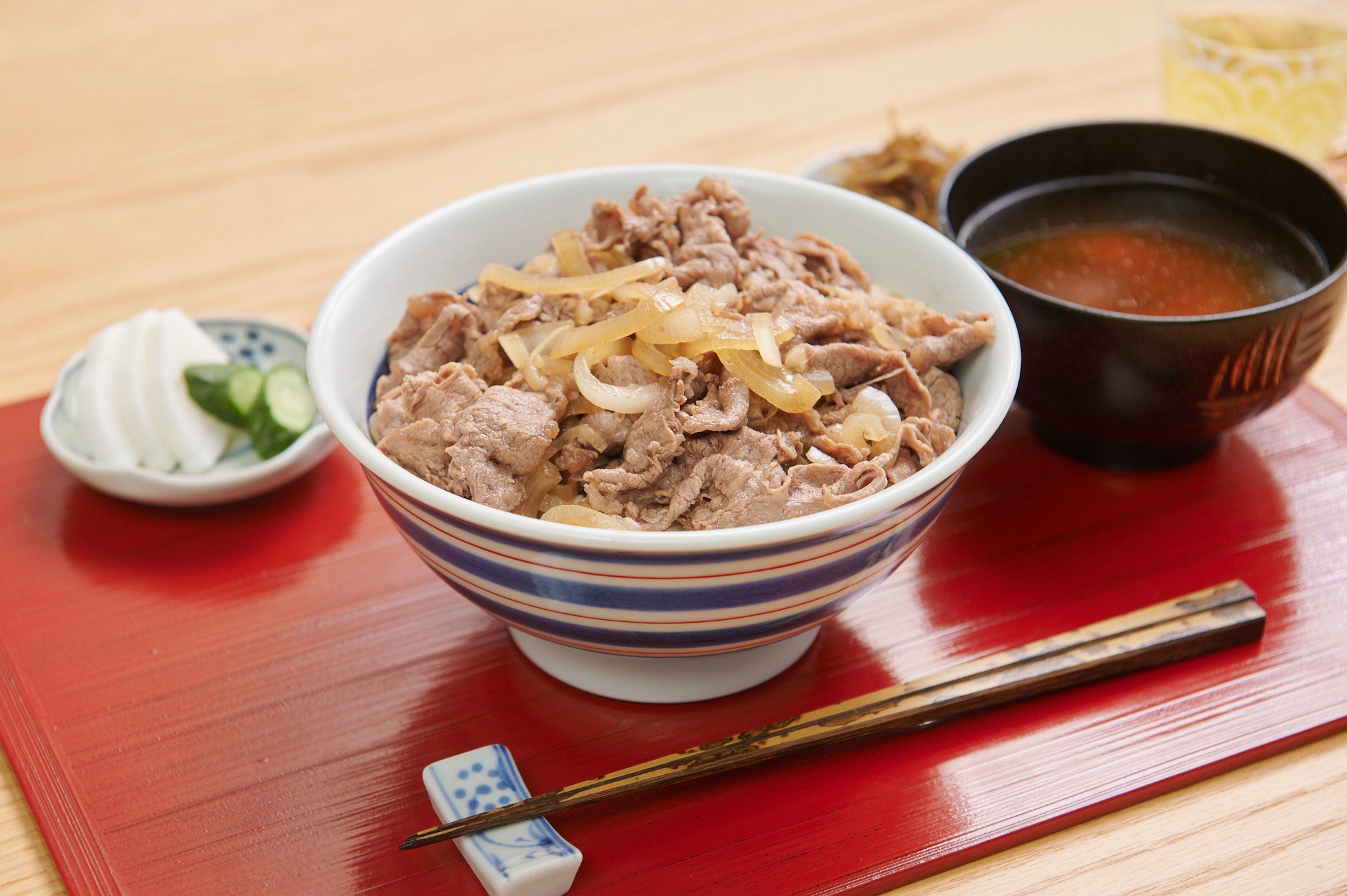 どんぶり.jpg__PID:9c3e8fa2-7760-4962-8c4a-86180f470eaa