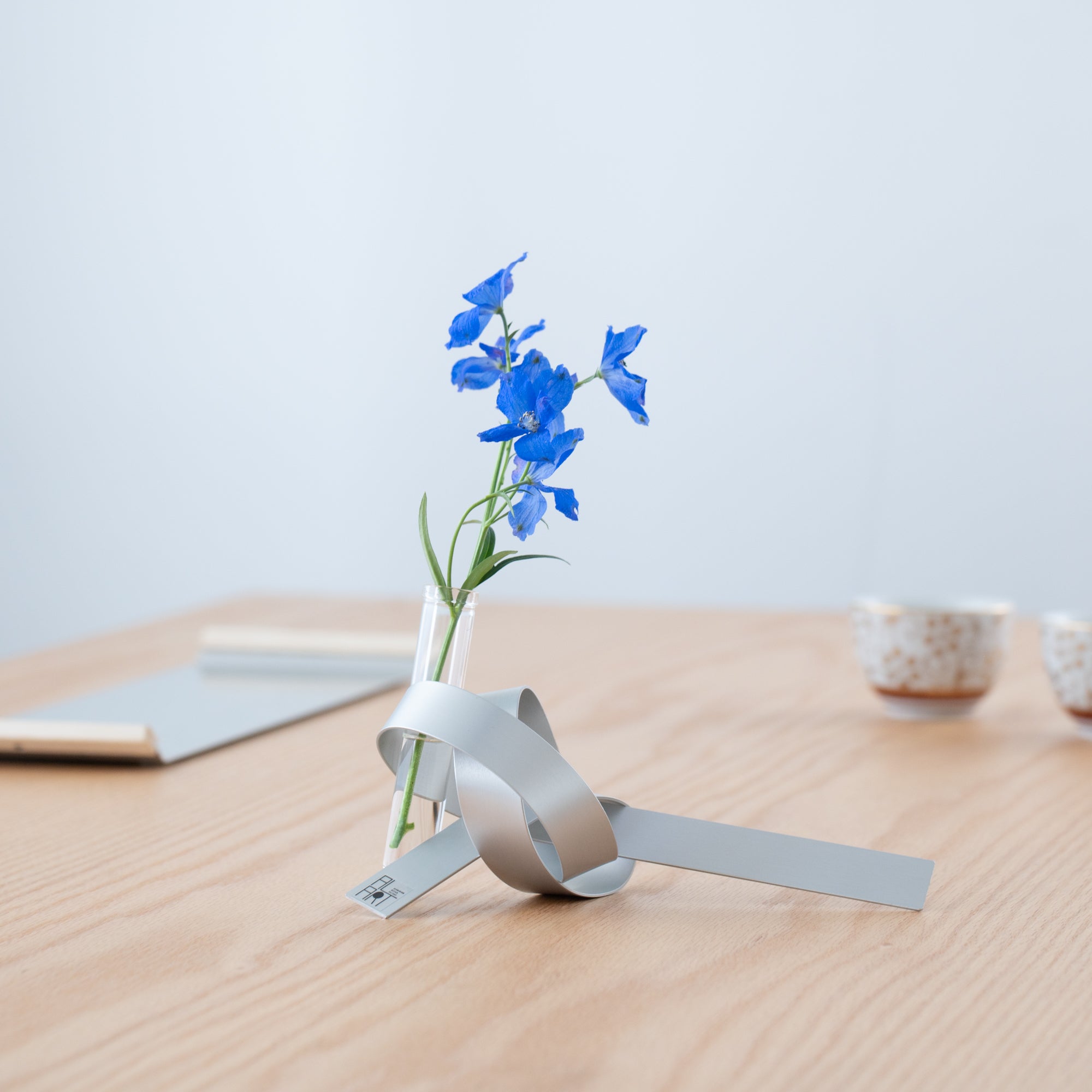 ALART Aluminum MUSUBI Single Flower Vase - MUSUBI KILN - Quality Japanese Tableware and Gift