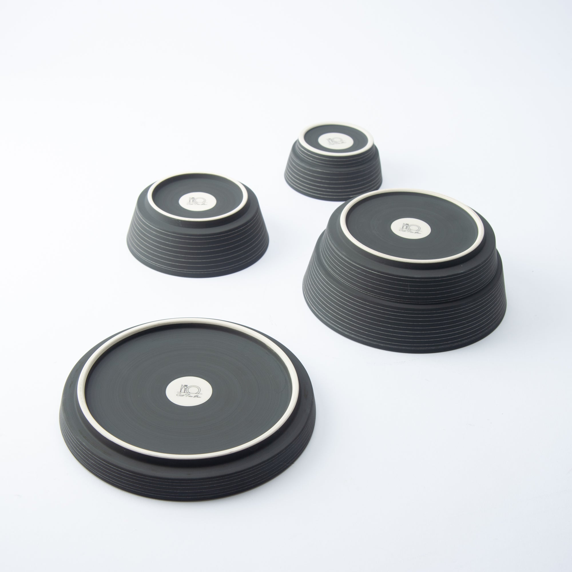 Arita Porcelain Lab Black Line Conic Modern Jubako Bento Box - MUSUBI KILN - Quality Japanese Tableware and Gift