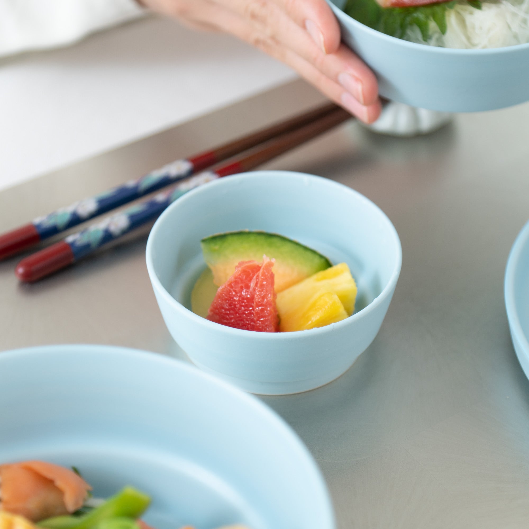 Arita Porcelain Lab Hydrangea Blue Conic Modern Jubako Bento Box - MUSUBI KILN - Quality Japanese Tableware and Gift