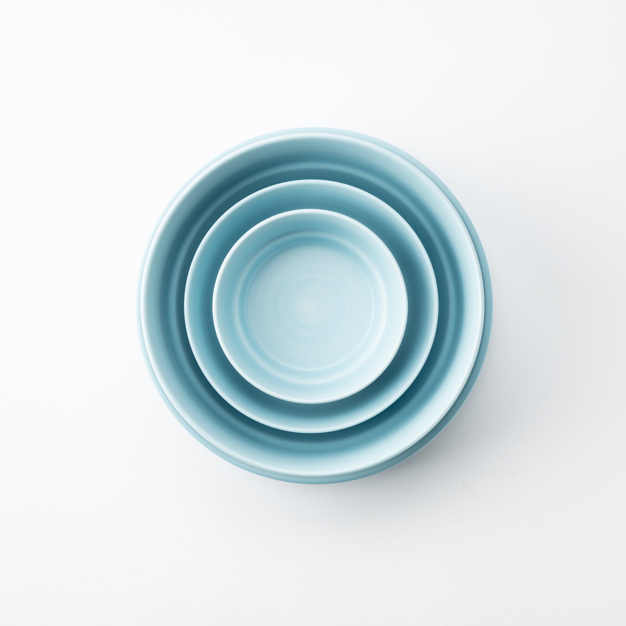 Arita Porcelain Lab Hydrangea Blue Conic Modern Jubako Bento Box - MUSUBI KILN - Quality Japanese Tableware and Gift