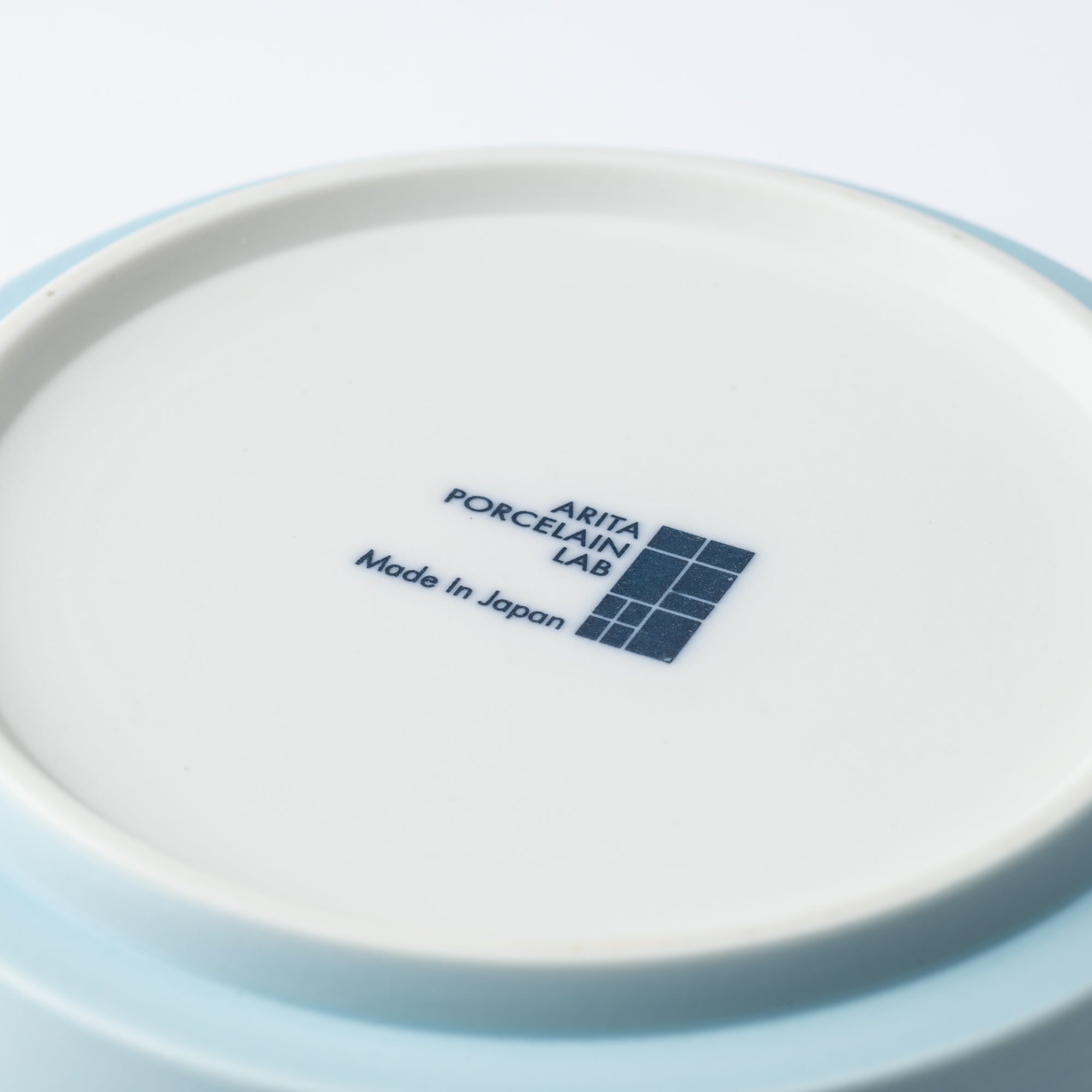 Arita Porcelain Lab Hydrangea Blue Conic Modern Jubako Bento Box - MUSUBI KILN - Quality Japanese Tableware and Gift