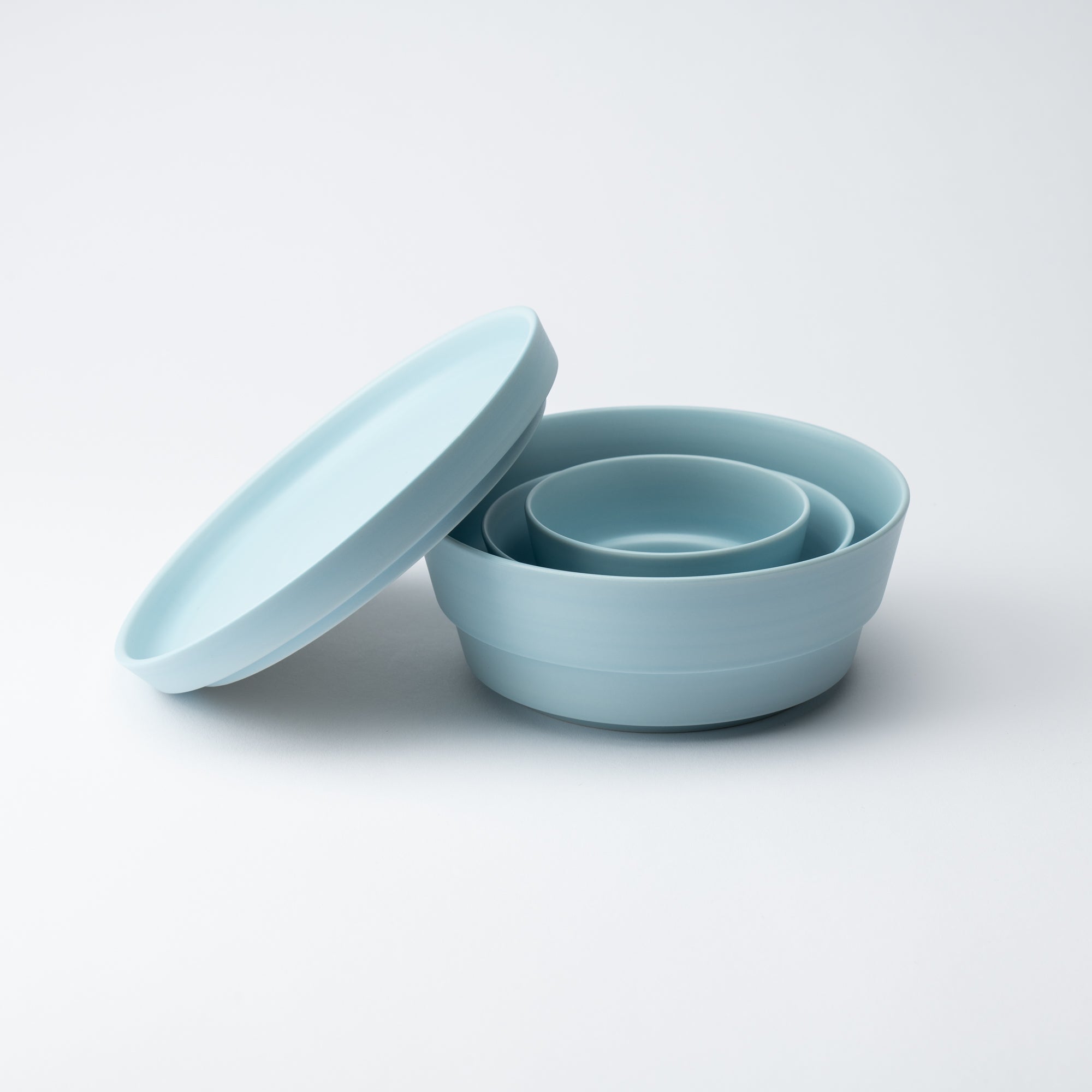 Arita Porcelain Lab Hydrangea Blue Conic Modern Jubako Bento Box - MUSUBI KILN - Quality Japanese Tableware and Gift