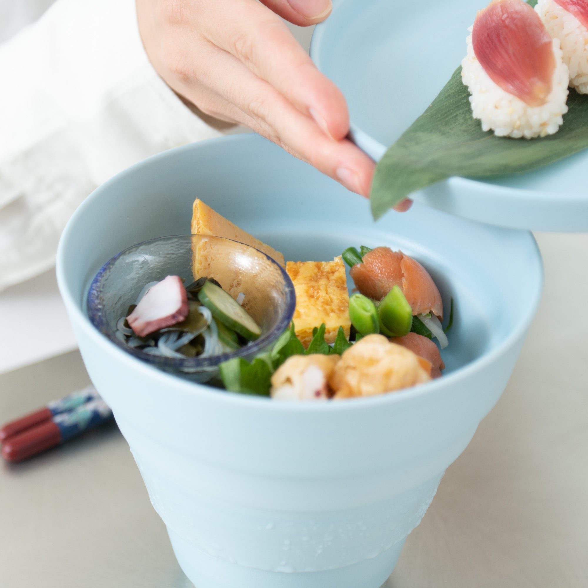 Arita Porcelain Lab Hydrangea Blue Conic Modern Jubako Bento Box - MUSUBI KILN - Quality Japanese Tableware and Gift