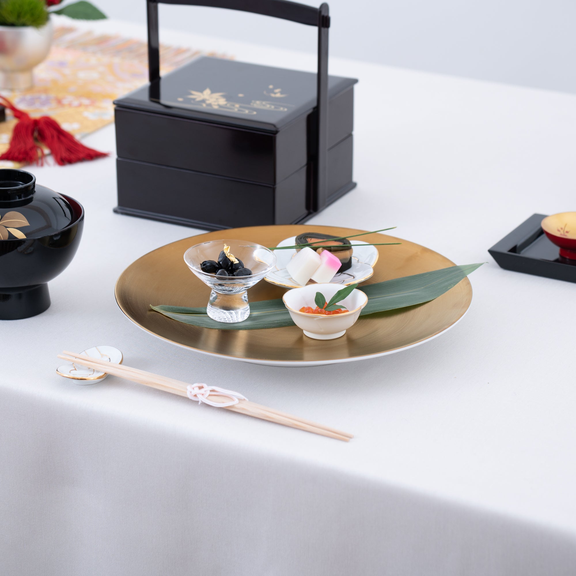 Arita Porcelain Lab Japan Autumn Gold Flat Plate 11.7in - MUSUBI KILN - Quality Japanese Tableware and Gift