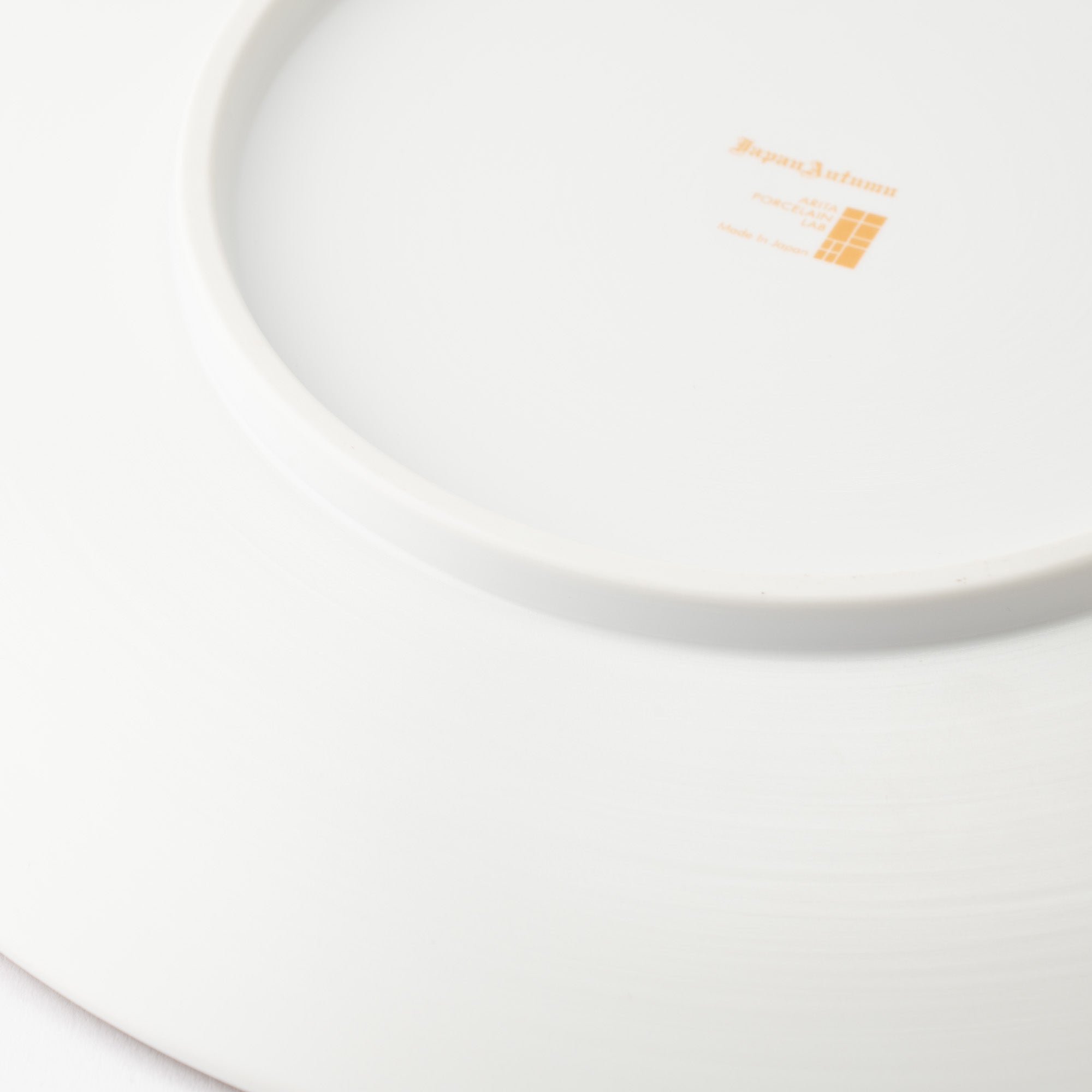 Arita Porcelain Lab Japan Autumn Gold Flat Plate 11.7in - MUSUBI KILN - Quality Japanese Tableware and Gift