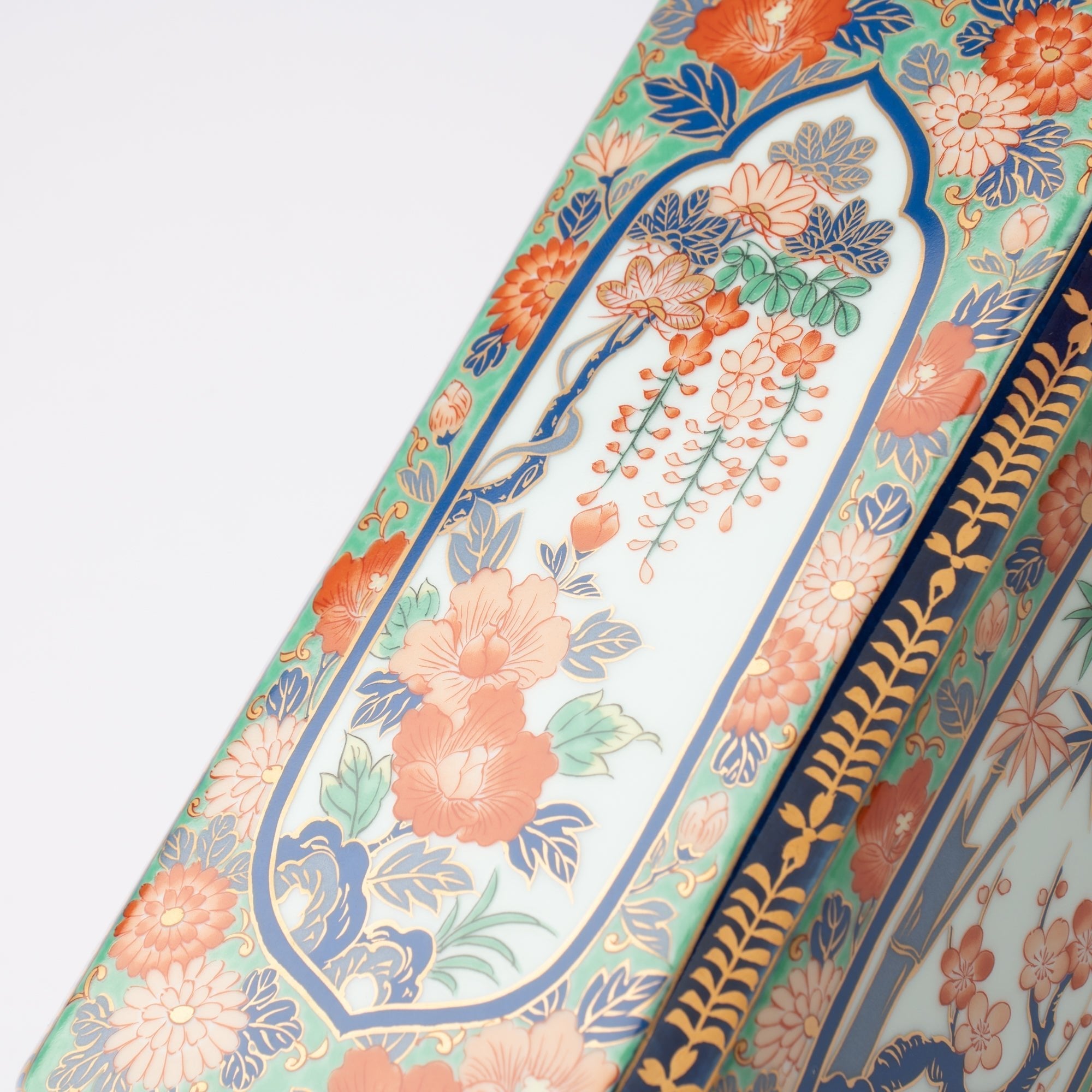Arita Porcelain Lab Yazaemon Flower Vase - MUSUBI KILN - Quality Japanese Tableware and Gift