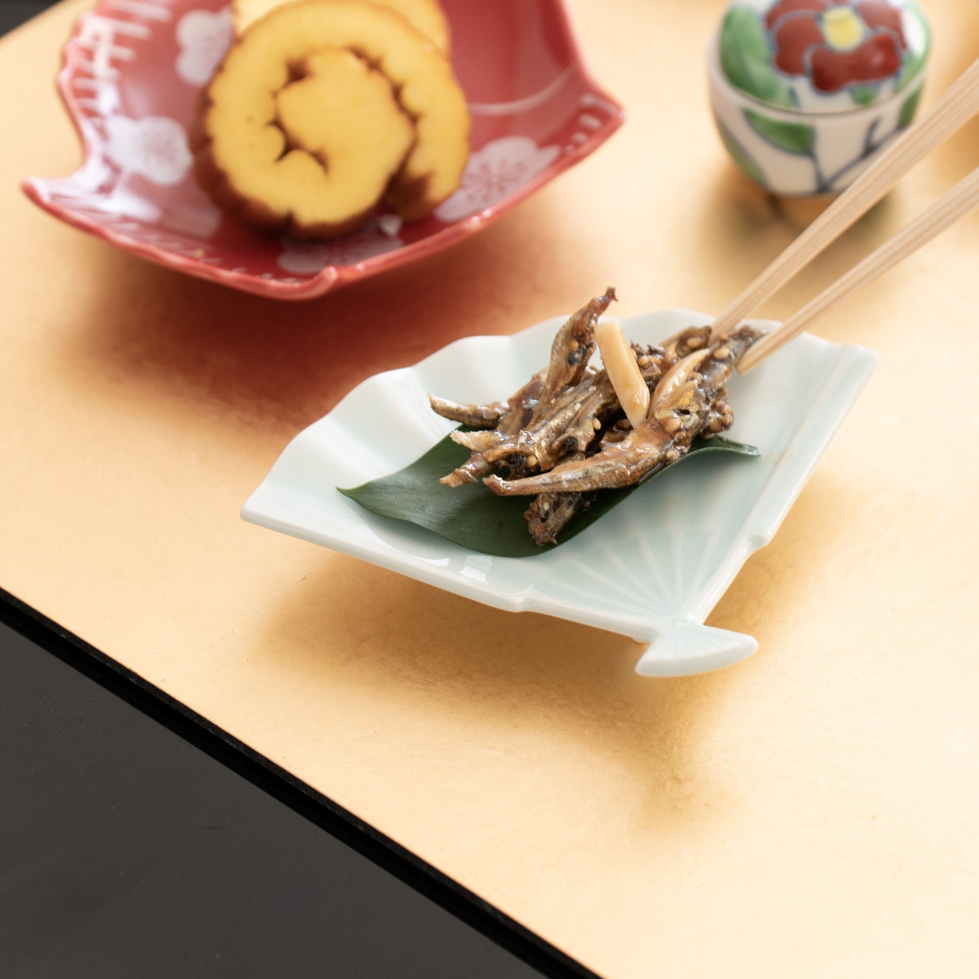 Arita Porcelain Lab Yazaemon Pine Tree Fan Gourd Celadon Small Plate Set - MUSUBI KILN - Quality Japanese Tableware and Gift