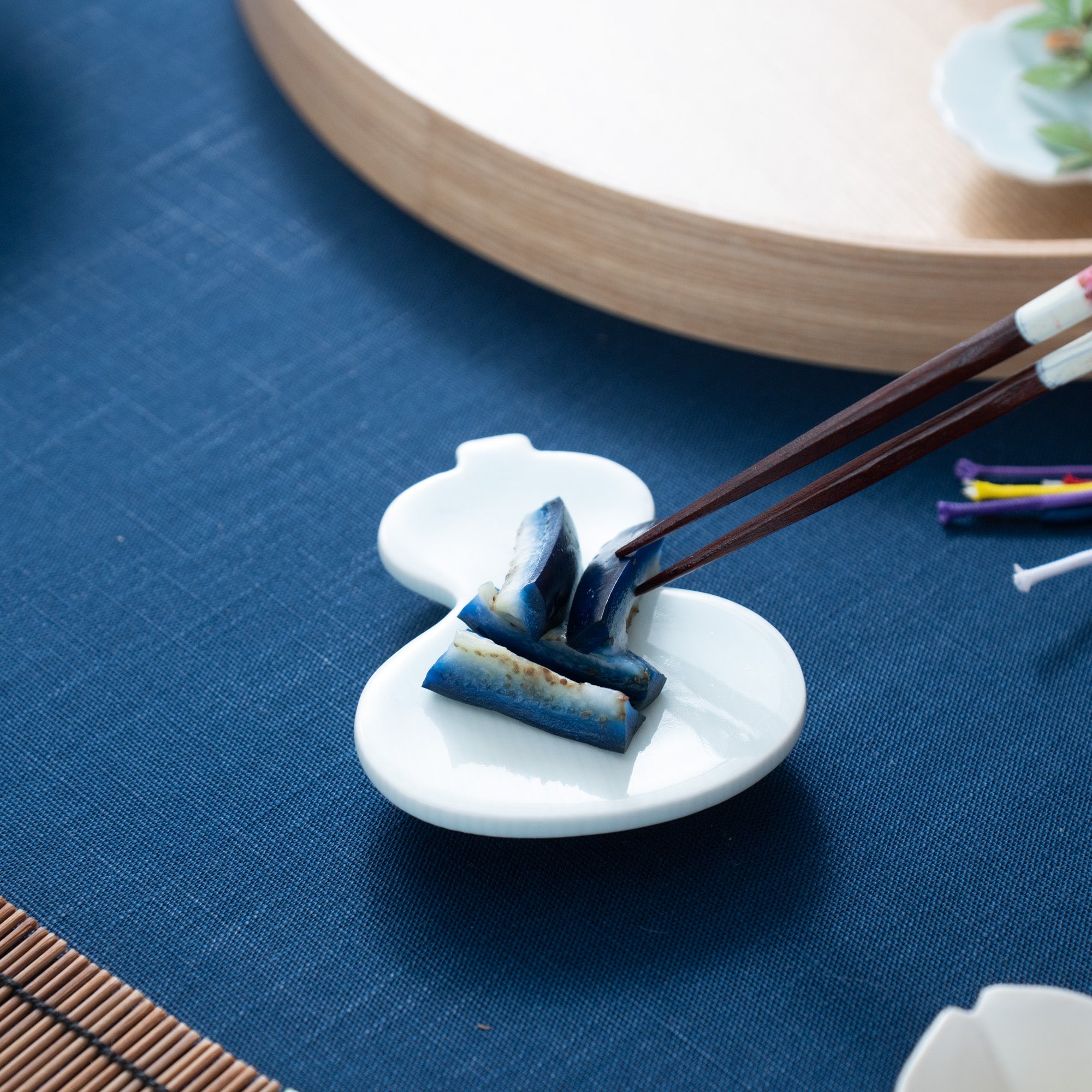 Arita Porcelain Lab Yazaemon Pine Tree Fan Gourd Celadon Small Plate Set - MUSUBI KILN - Quality Japanese Tableware and Gift