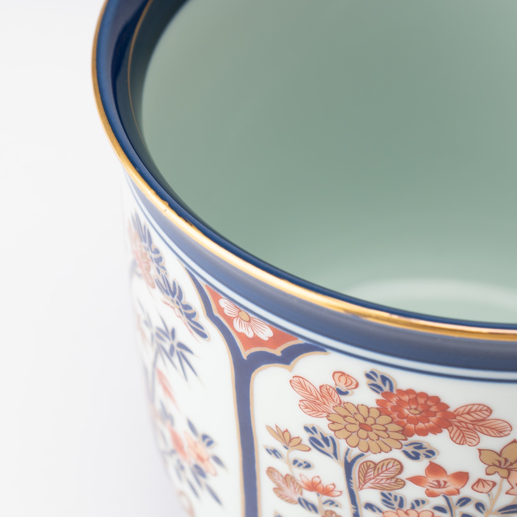 Arita Porcelain Lab Yazaemon White Sake Cooler - MUSUBI KILN - Quality Japanese Tableware and Gift