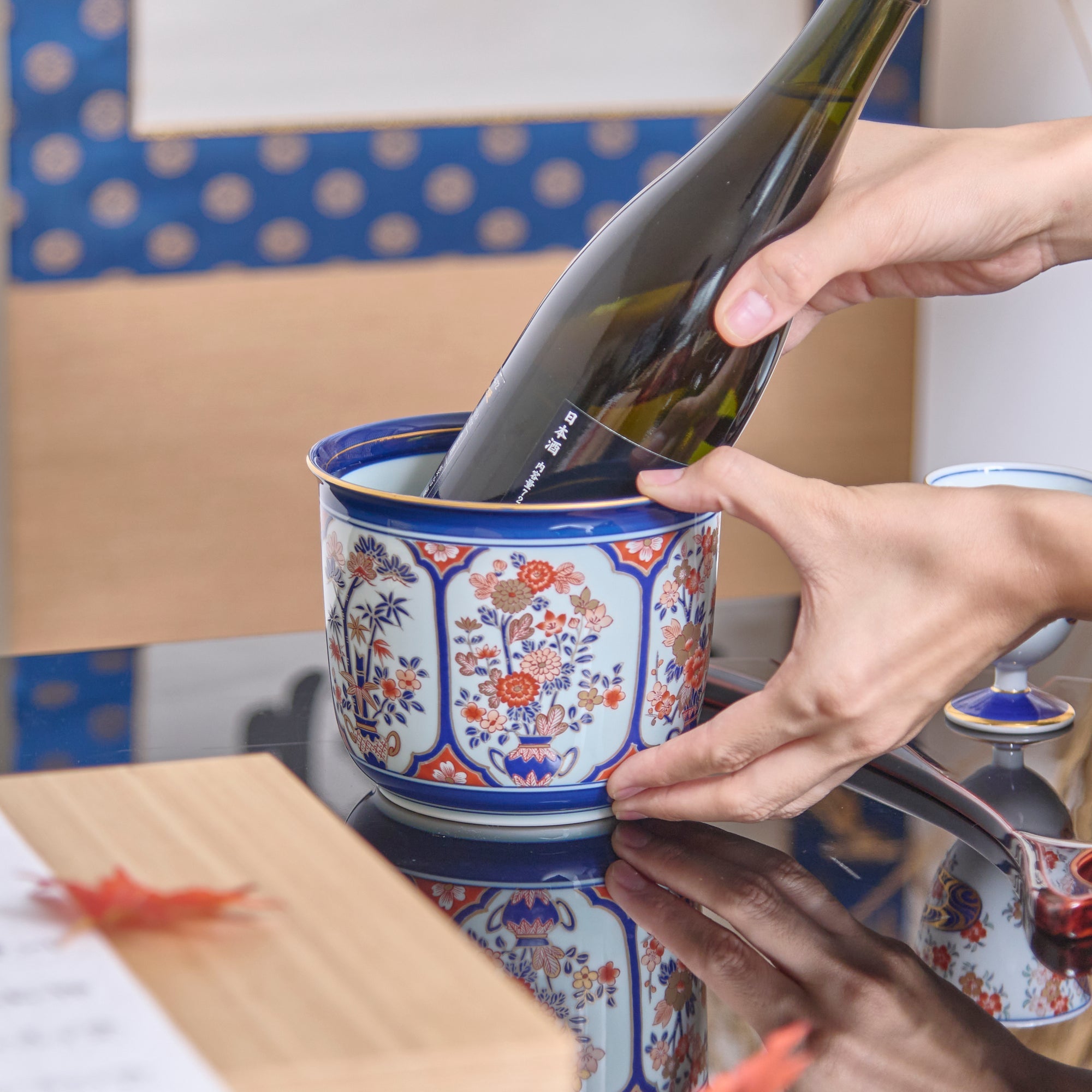 Arita Porcelain Lab Yazaemon White Sake Cooler - MUSUBI KILN - Quality Japanese Tableware and Gift